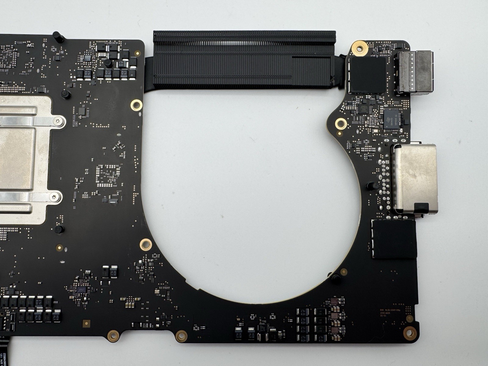 MACBOOK PRO A3403 M4 PRO LATE 2024 MOTHERBOARD *UNTESTED*