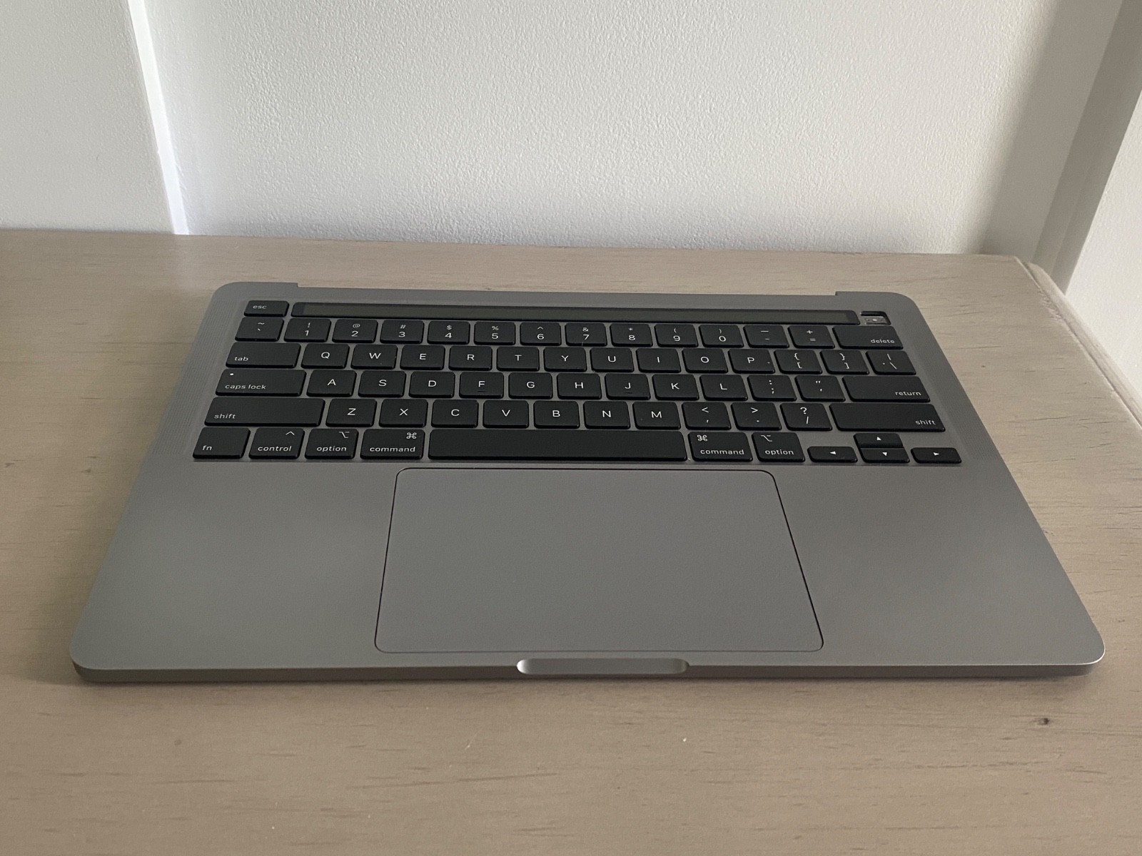 MacBook Pro 13 A2289 Palmrest Top Case Keyboard Touchpad Battery Count 586 Gray