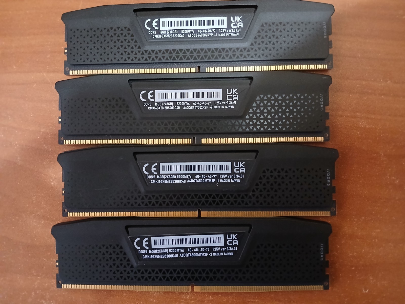 1x8GB Corsair Vengeance DDR5-5200 RAM Desktop CMK16GX5M2B5200C40