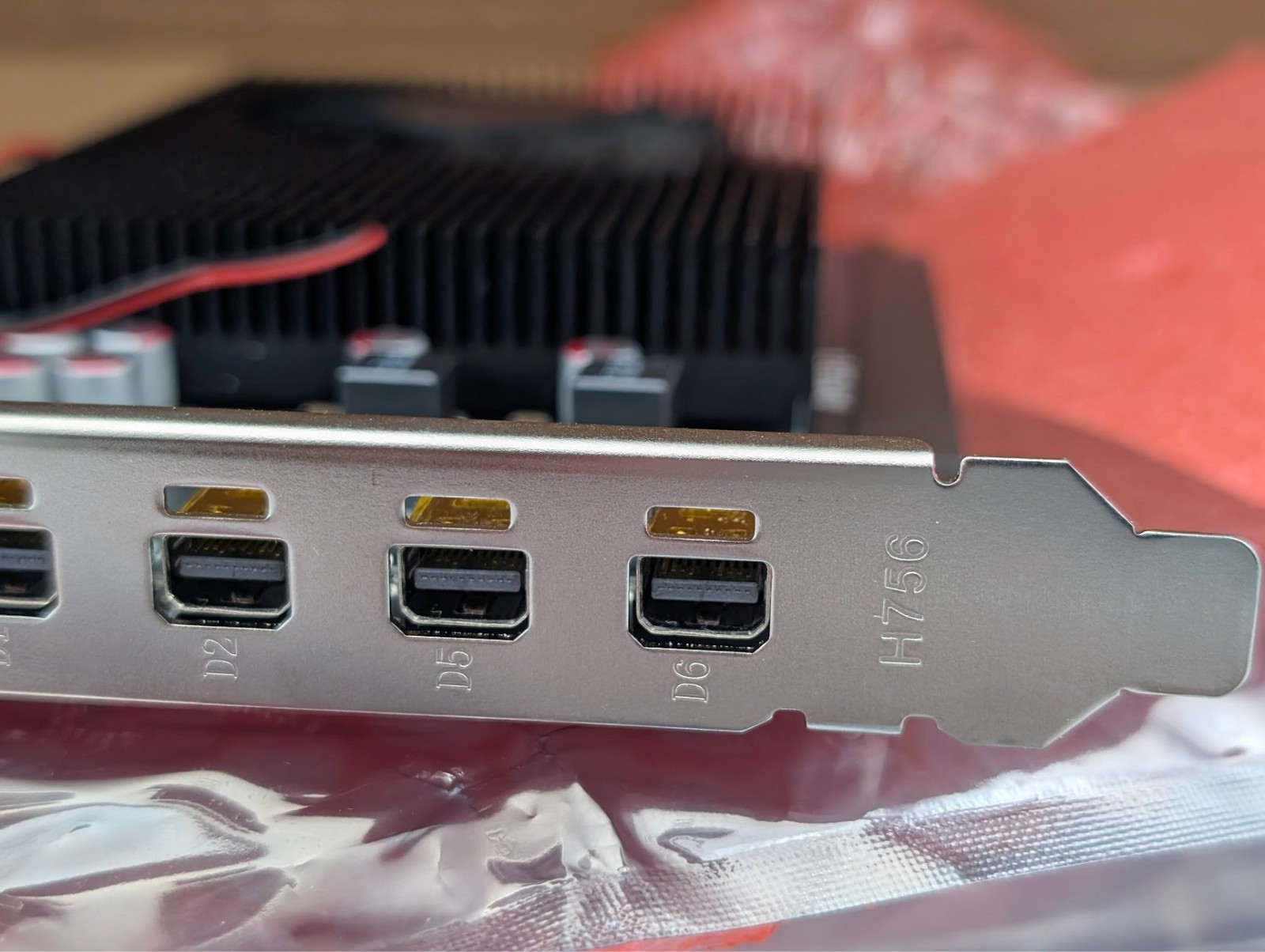Radeon R7 350 2GB Video Card GPU 6 Mini-DisplayPort to VGA HDMI 6 DISPLAY!