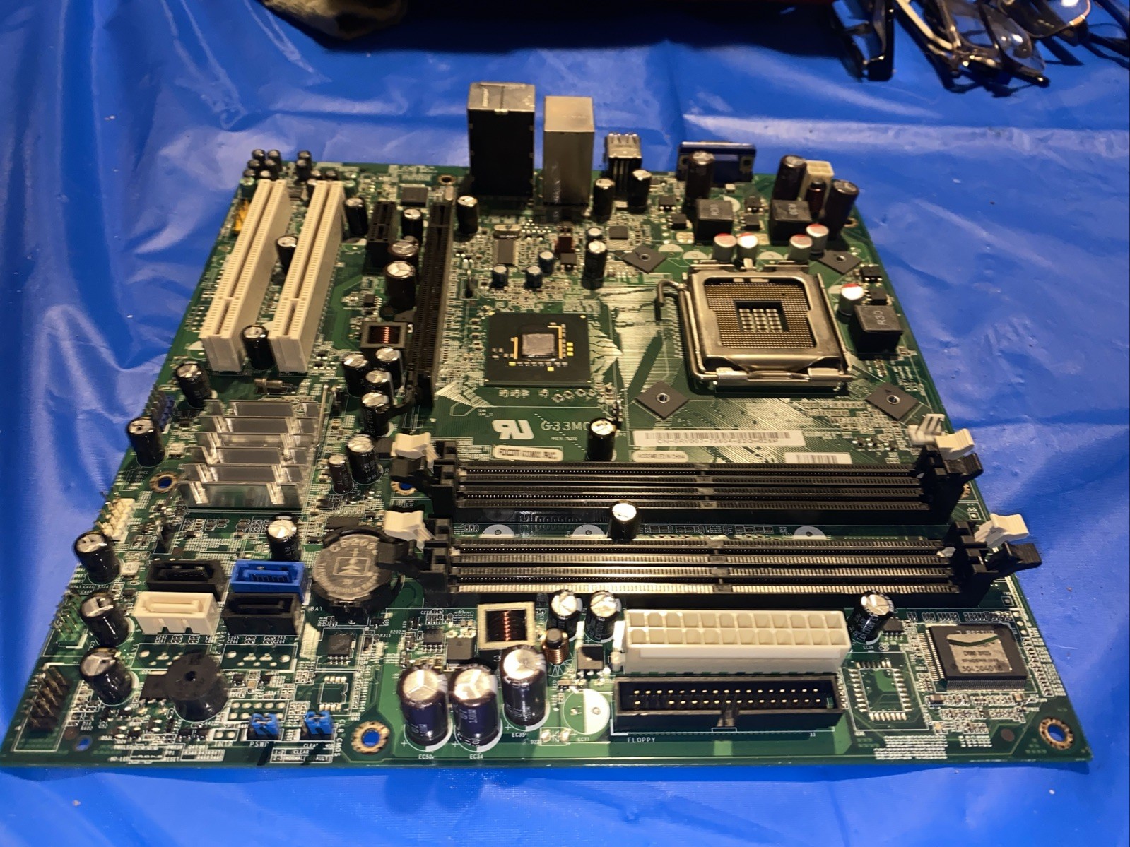 Dell Vostro 200 Desktop Computer Motherboard G33M02 CN-0CU409