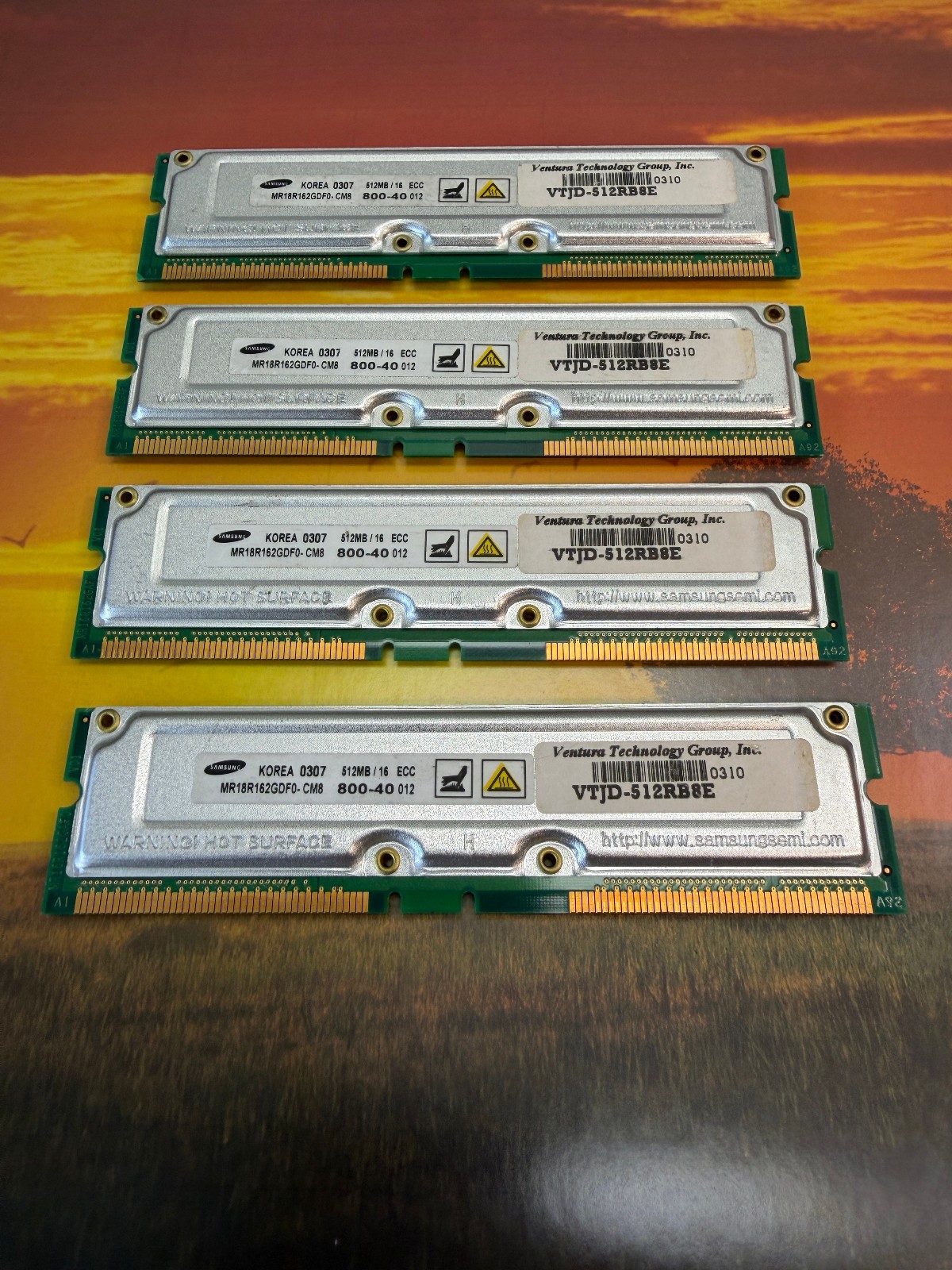 4x512MB = 2GB MR18R162GDF0-CM8 Samsung Rambus PC800 40ns non-ECC 184-Pin RDRAM