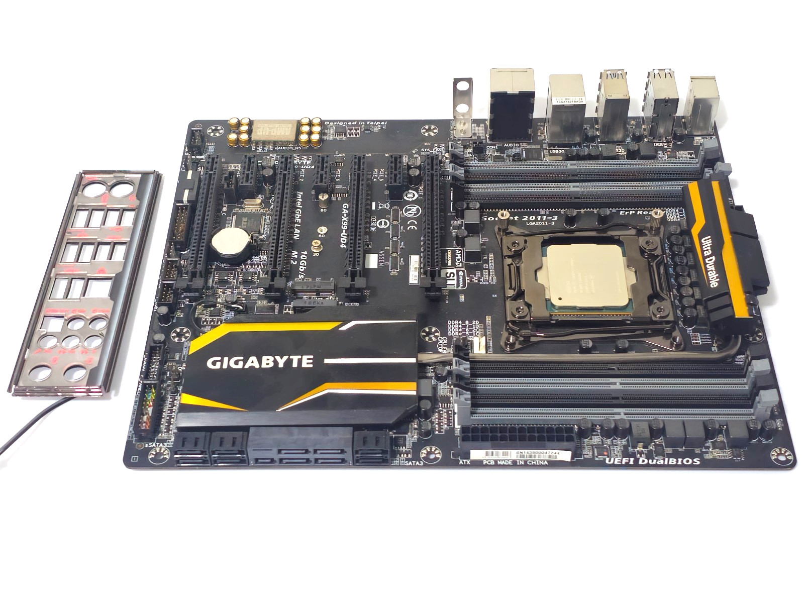 Gigabyte GA-X99-UD4 LGA2011-3 ATX Motherboard Intel X99 DDR4 USB 3.0