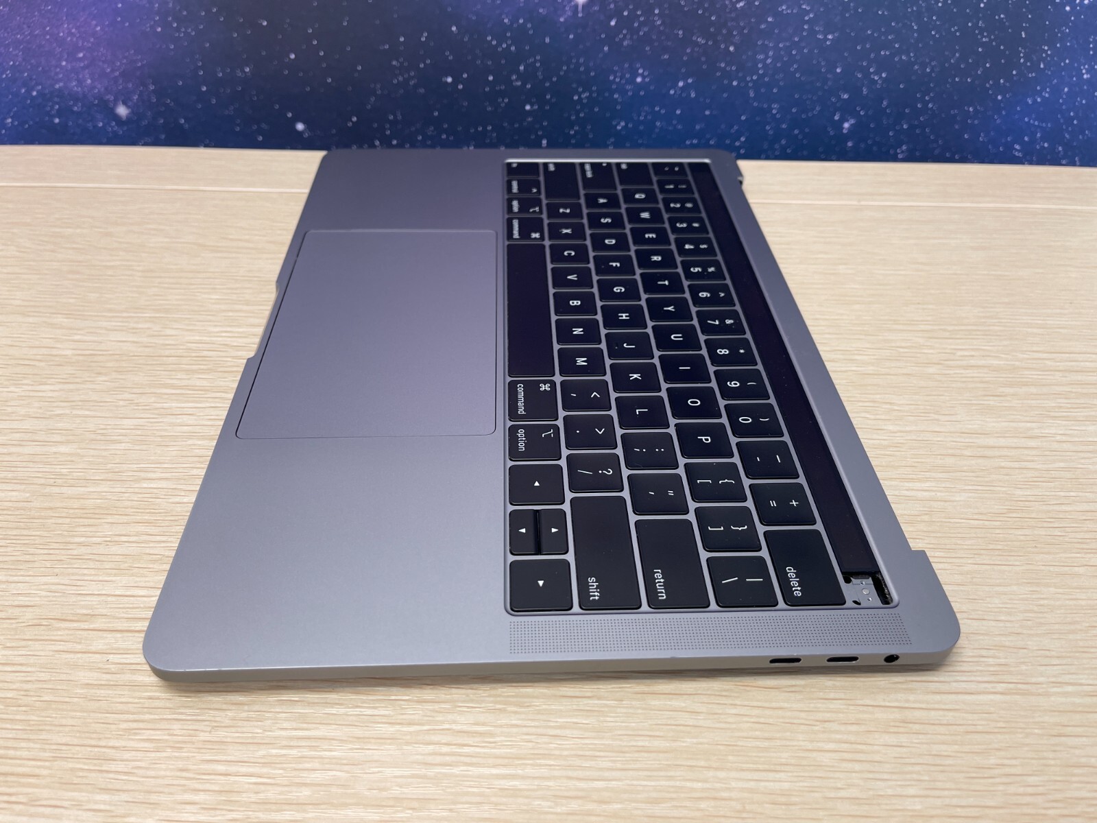 OEM MacBook Pro 13″ A1989 2018 2019 Topcase Keyboard Battery Space Gray – A