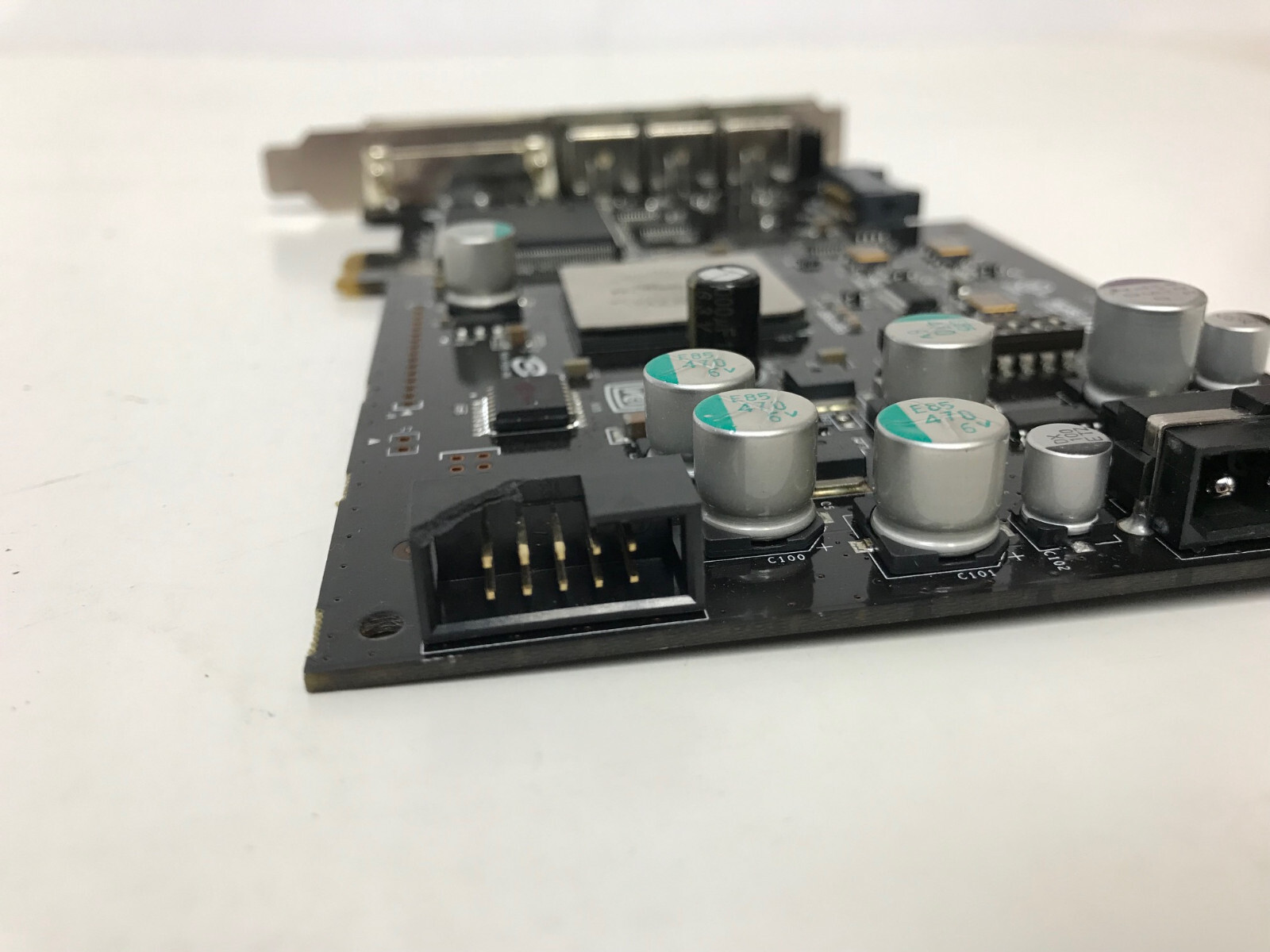 NVIDIA VCQFXSDIOPT2 P359 QUADRO GRAPHICS TO SDI OPTION ADAPTER