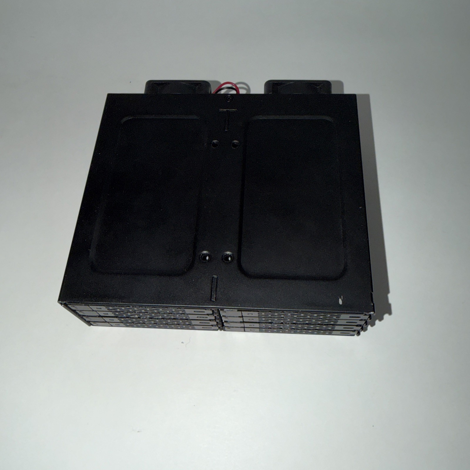 Icy dock metal 8×2.5 MB998SP-B