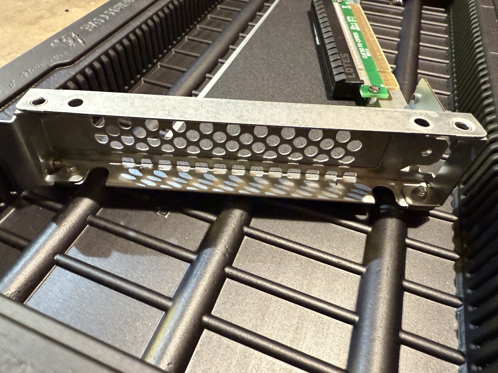 Lotes PCI-Express CLKF393 Riser Card and Frame