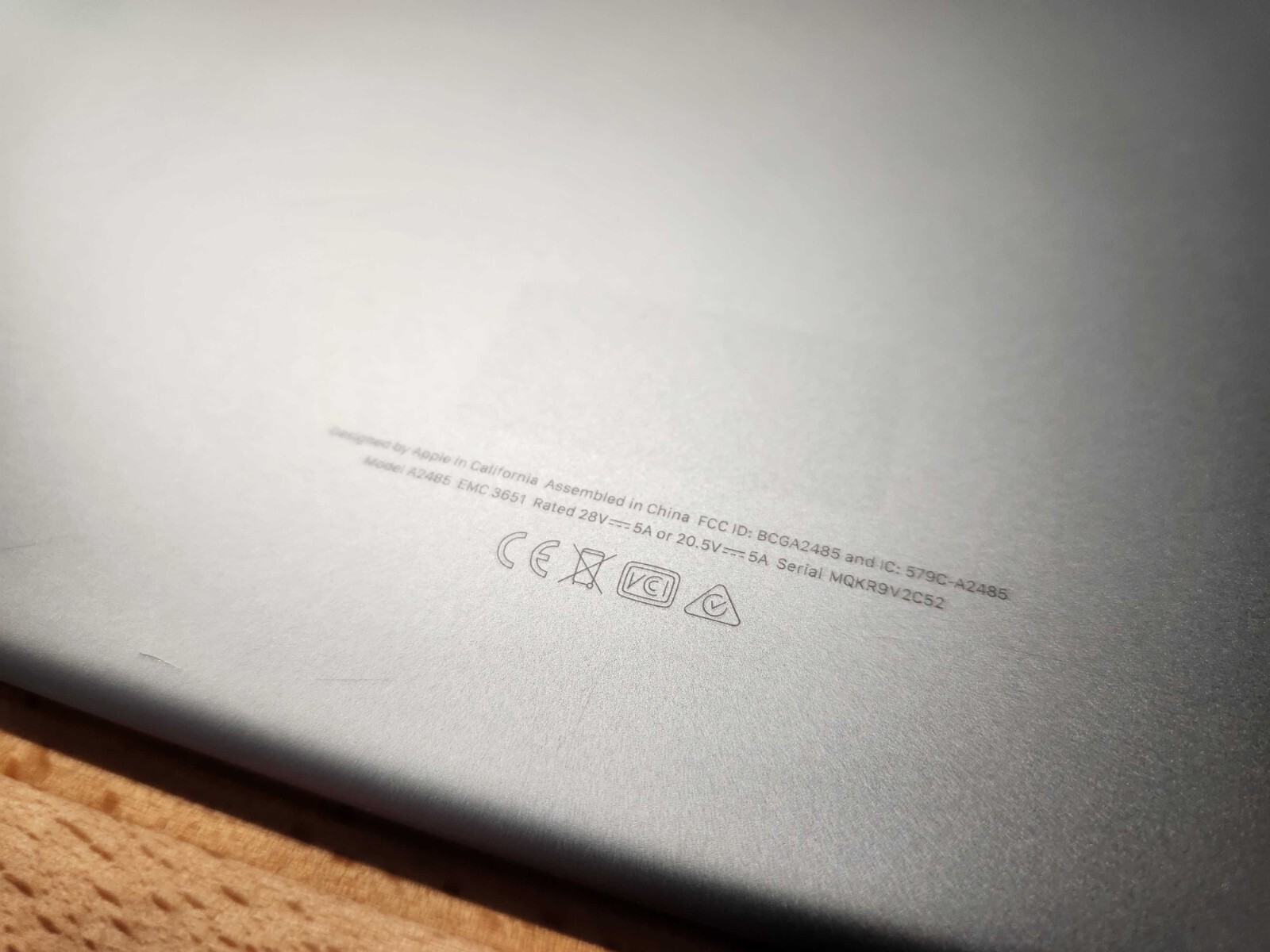 GENUINE APPLE MACBOOK PRO 16″ 2021 A2485 BOTTOM BASE COVER SPACE GRAY 923-06750
