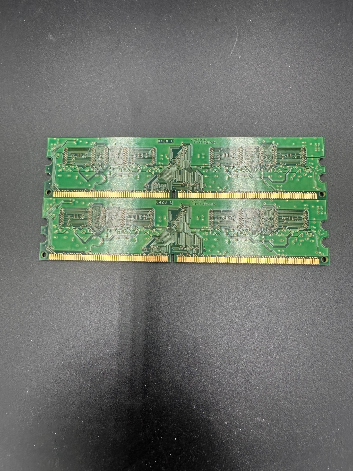2 GB (2x1GB) Micron DDR2 PC2- 5300U-MT8HTF12864AY-667E1 – Desktop RAM – Tested