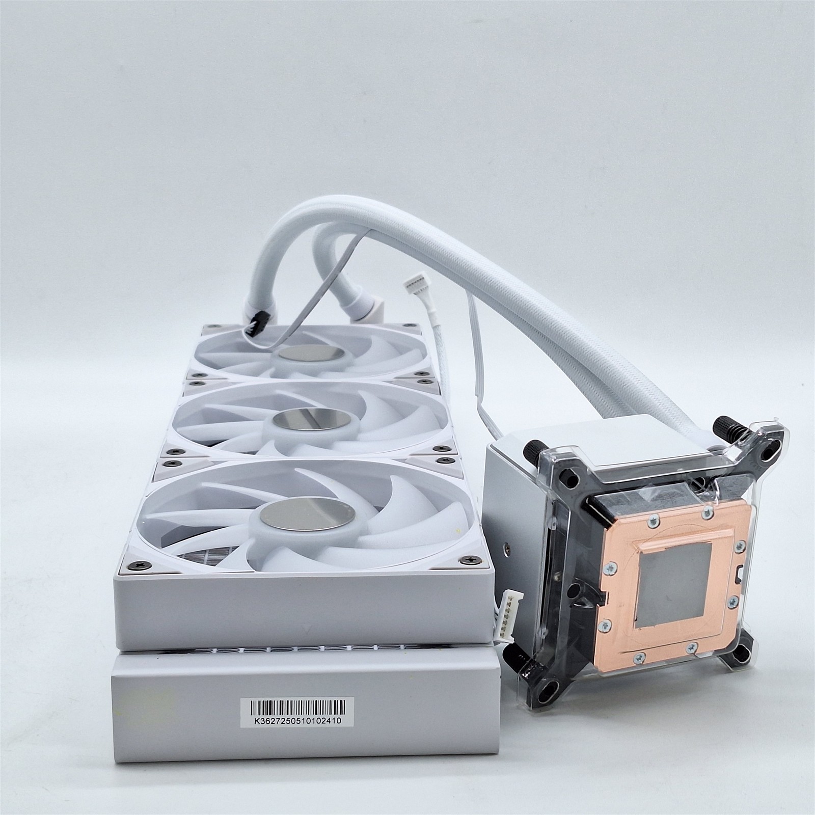 Lian Li GA II LCD 360MM AIO Asetek 8th Gen – 2.88” IPS LCD screen liquid cooler
