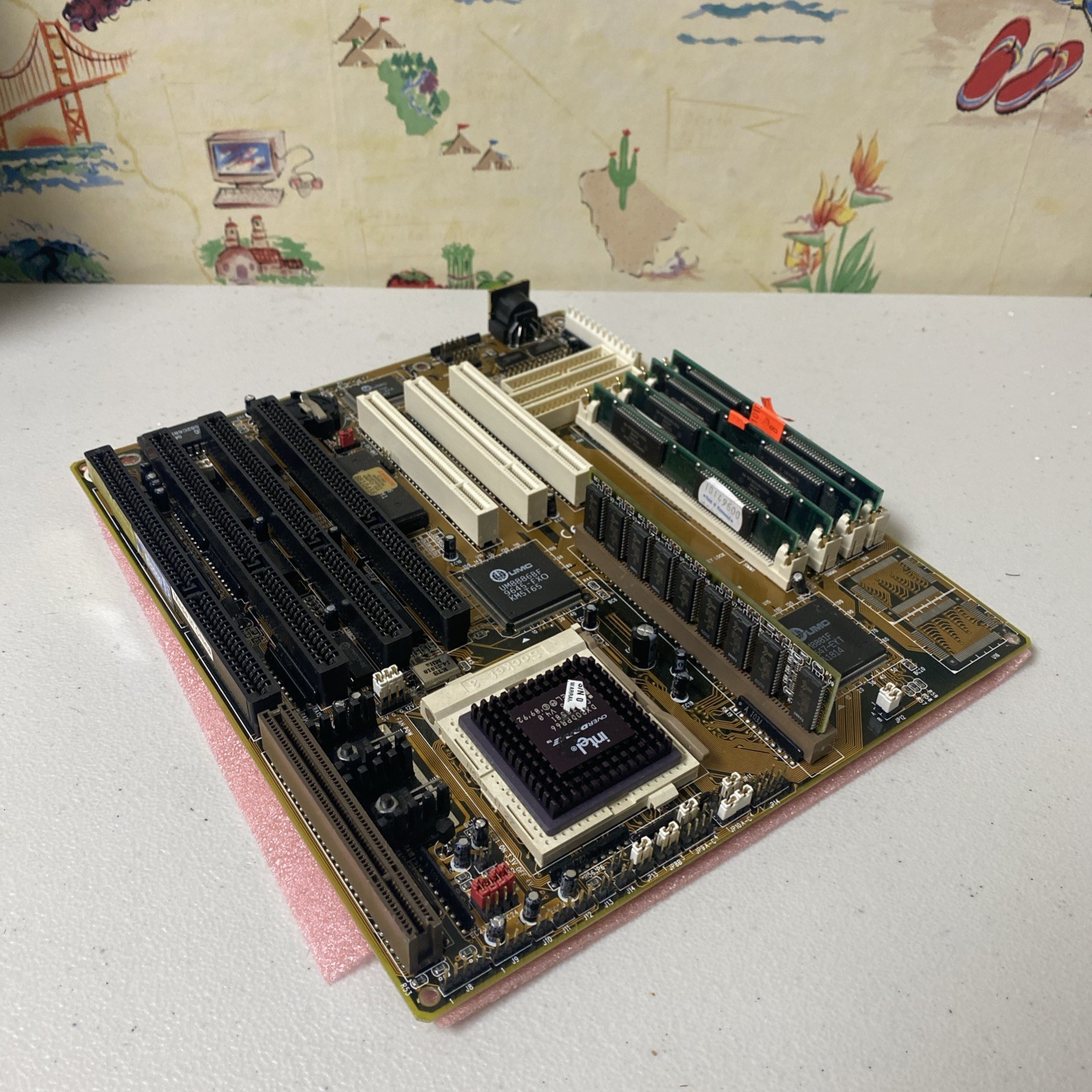 PCChips M919 VER 3.4B/F AT Motherboard Intel DX20 66MHz 64MB RAM