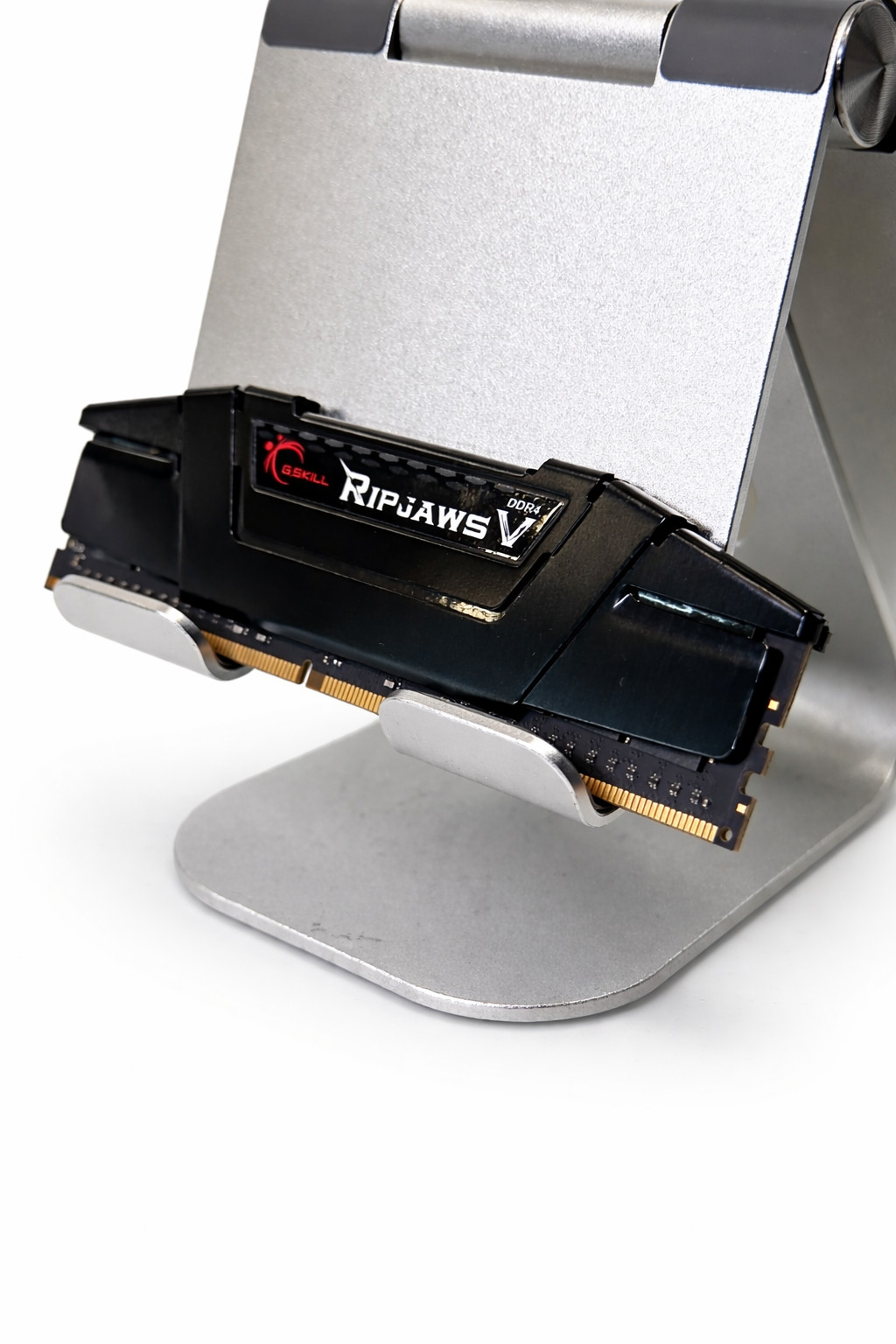 G.SKILL RIPJAWS 32GB DDR4 SRAM 2666MHz,3200MHz,3600MHz 288-Pin