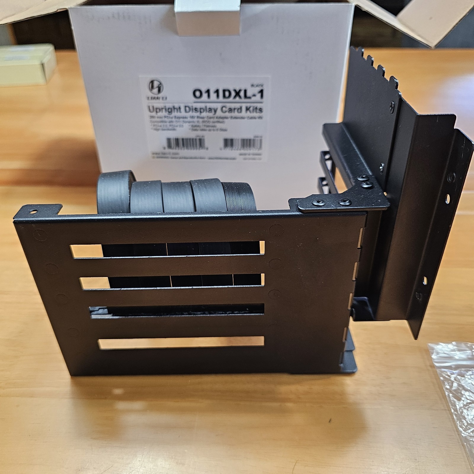 Lian Li 011DXL-1-PCle Vertical GPU Bracket Kit (Open Box Never Used)