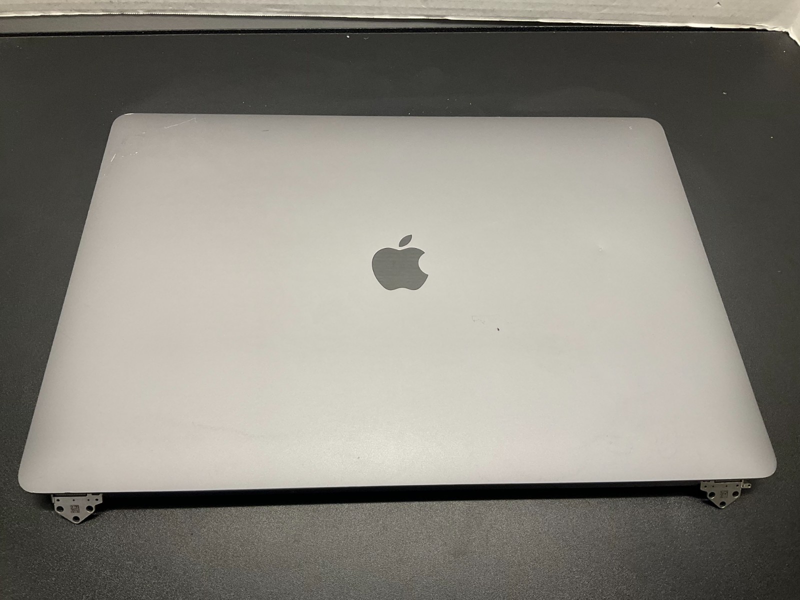 Apple MacBook Pro 16in A2141 Replacement LCD Screen Assembly Gray dents Grade C