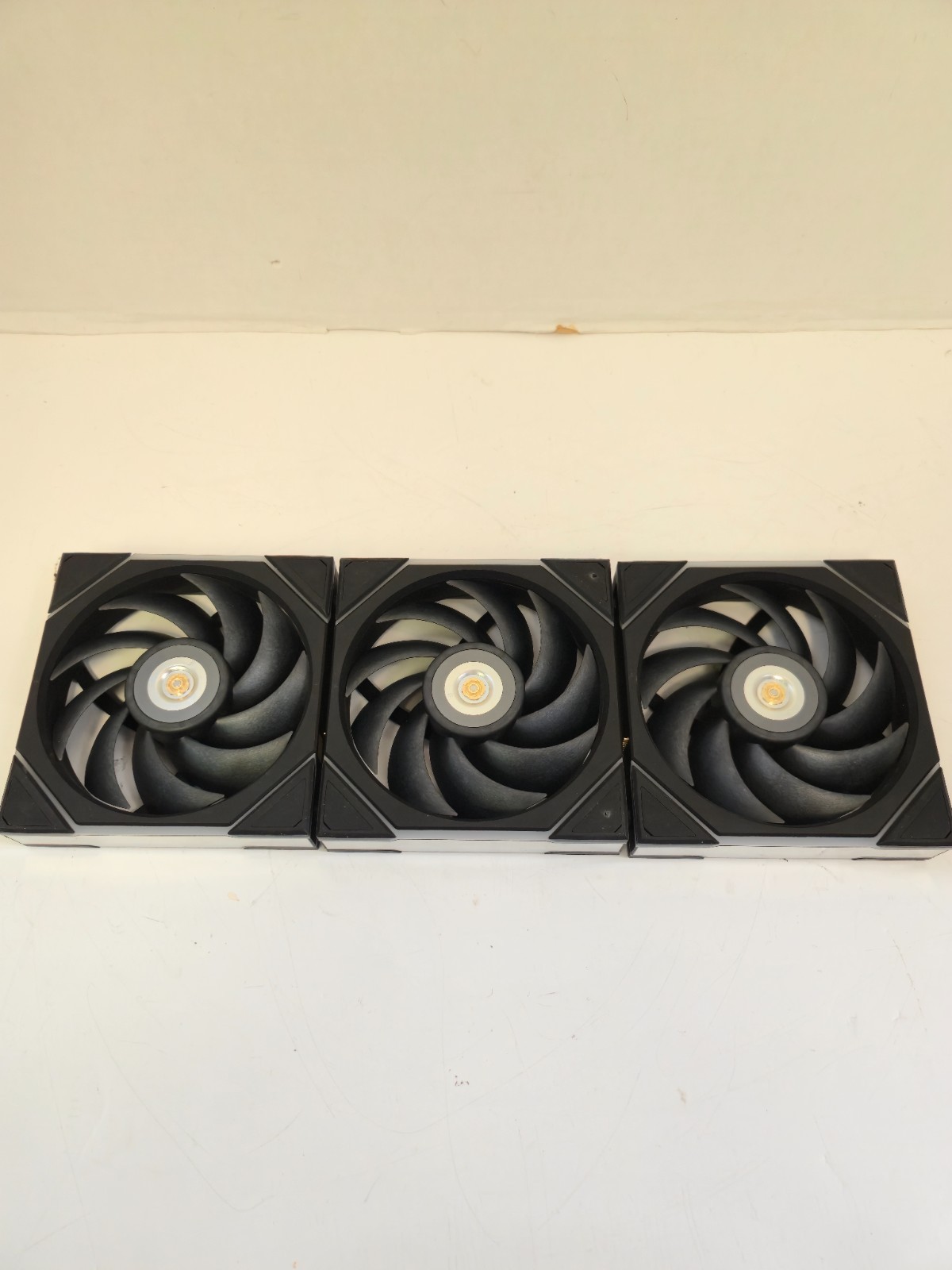 FANS ONLY – Lian Li Uni Fan TL Wireless 120 – Black – 3 Pack