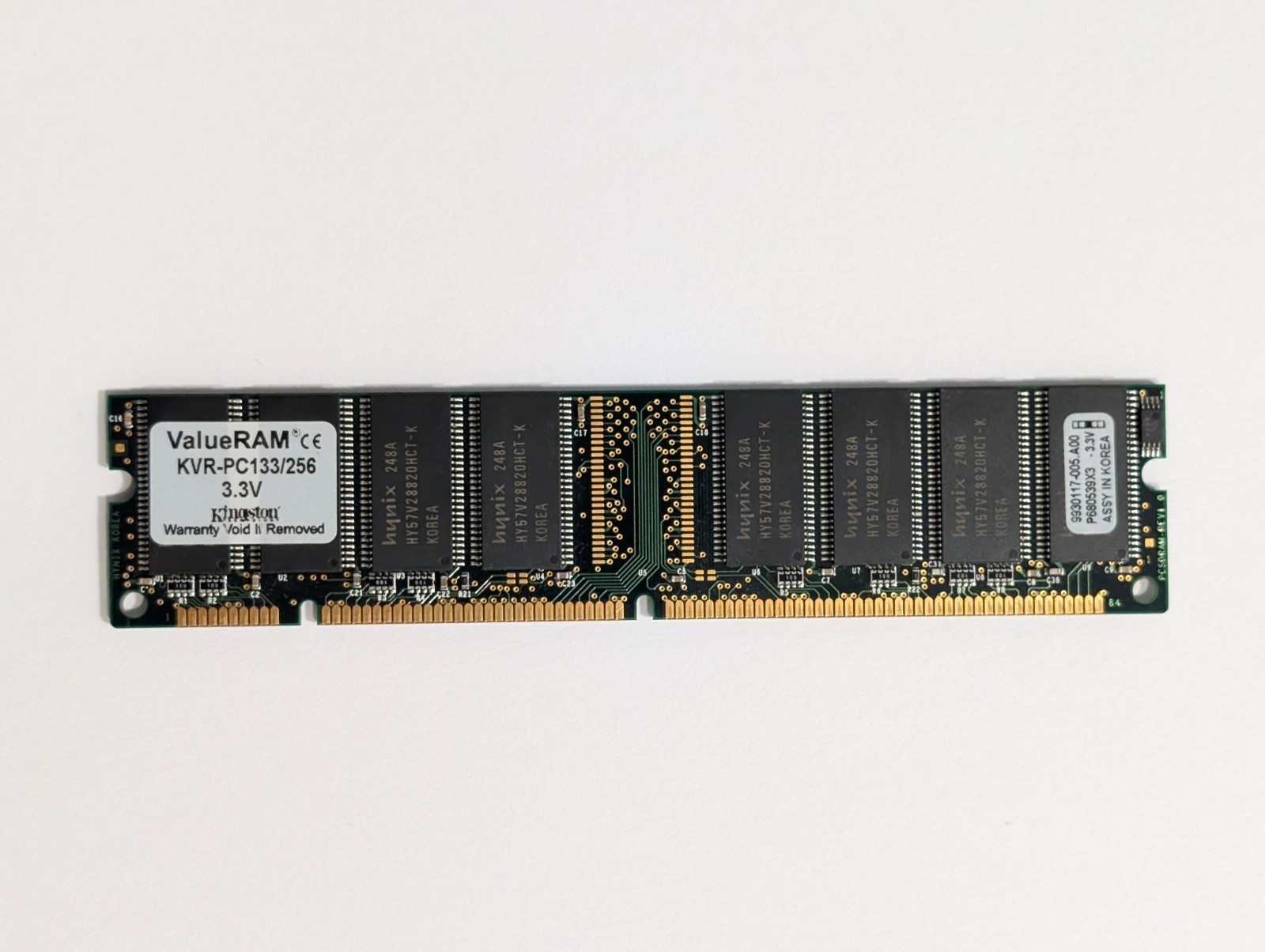 Kingston ValueRAM 256MB PC133 SDRAM 168-Pin Desktop DIMM Memory KVR-PC133/256