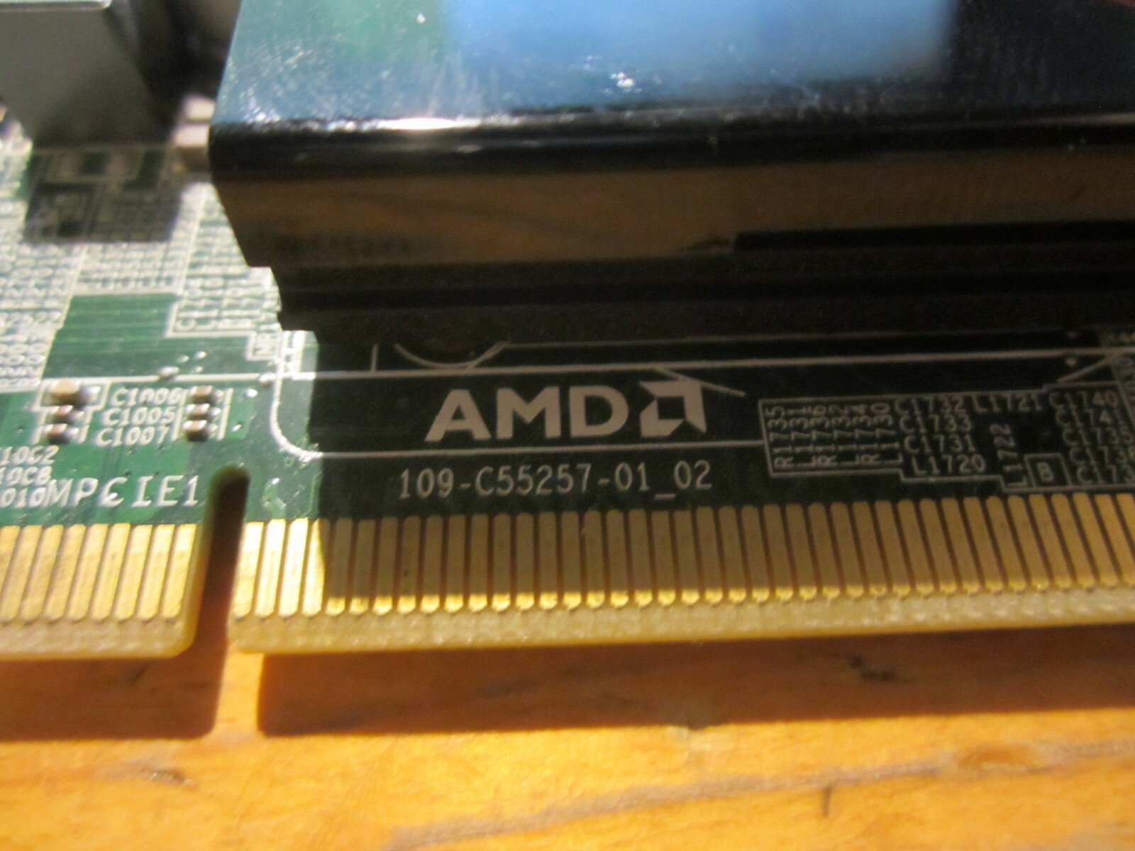 AMD Radeon HD 8570 1GB DDR3 8HW0R 08HW0R Full Height/size DP & DVI Video Card