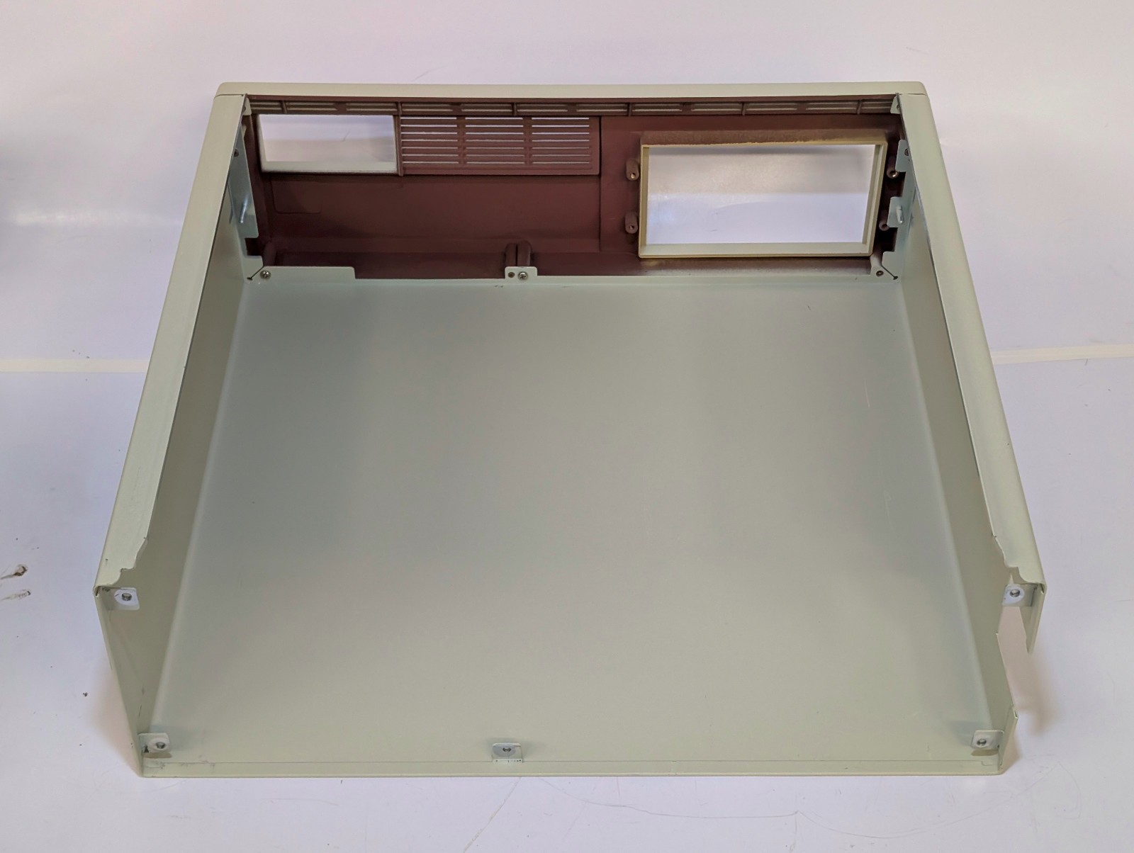 1980s 486 era horizontal computer case beige; V Three Systems PowerGate R486/33