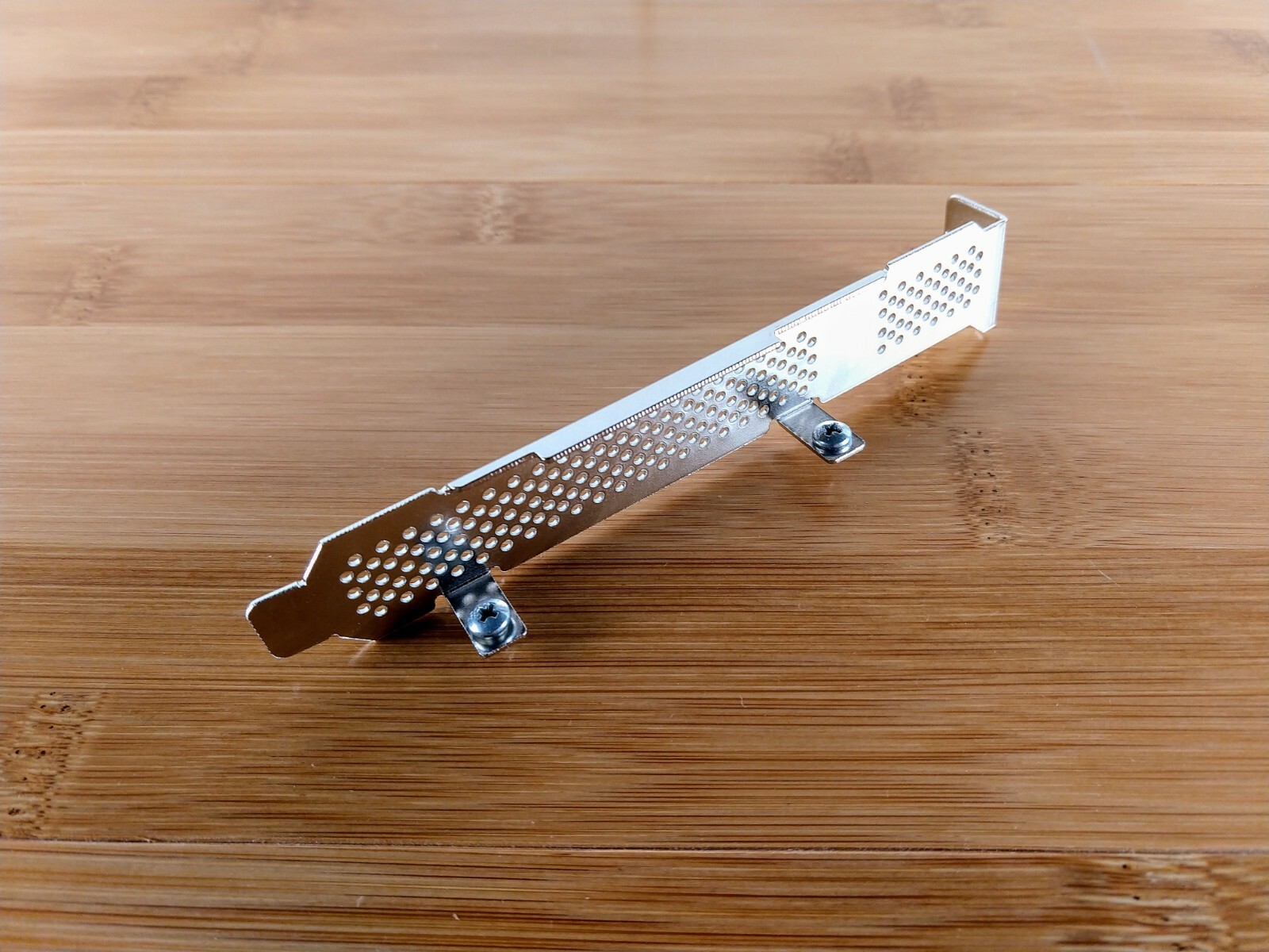 Full Profile Height PCI ventilated bracket for 6Gbps LSI SAS controller