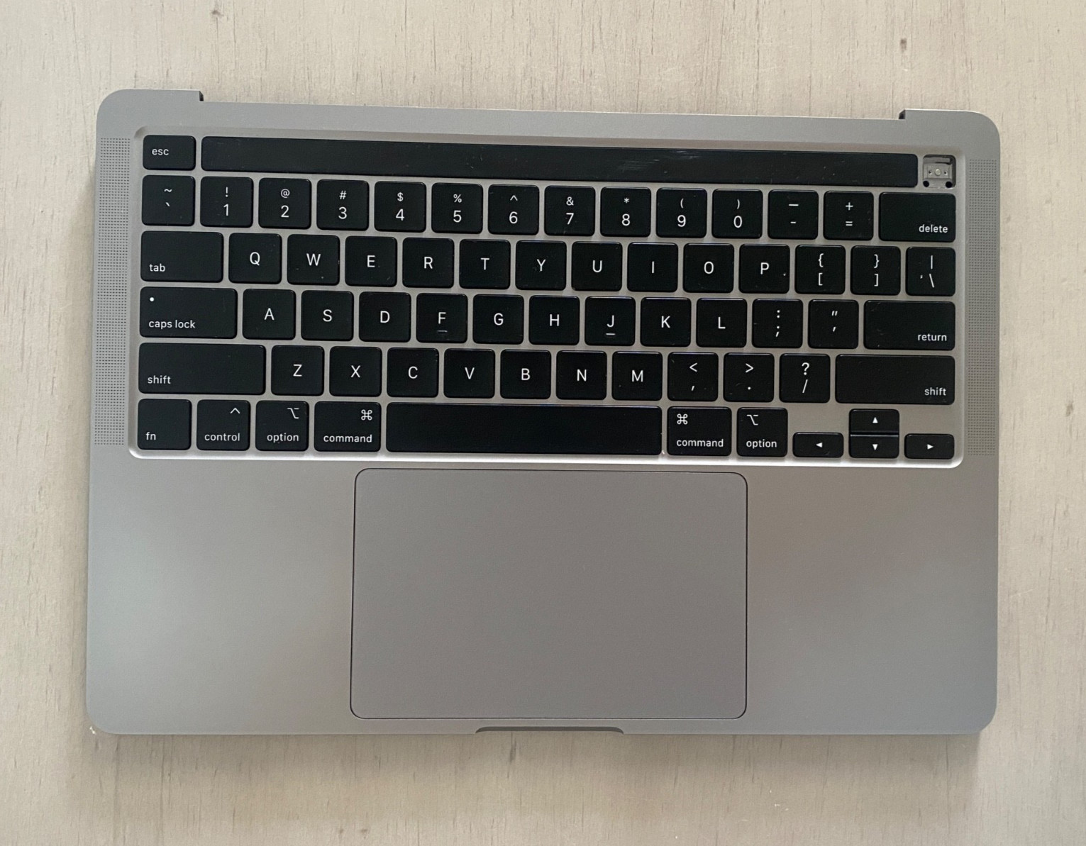 MacBook Pro 13 A2289 Palmrest Top Case Keyboard Touchpad Battery Count 586 Gray