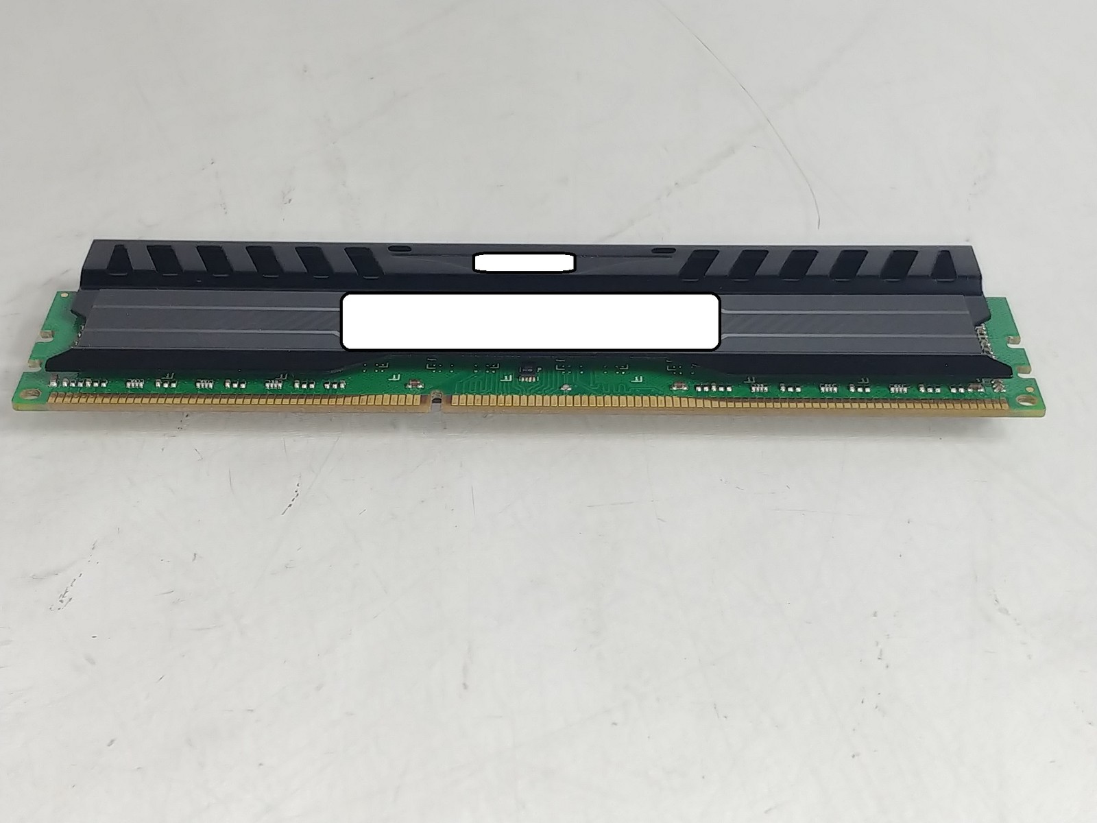 Mixed Brand 8 GB PC3-12800 (DDR3-1600) 2Rx8 DDR3 Shielded Desktop RAM