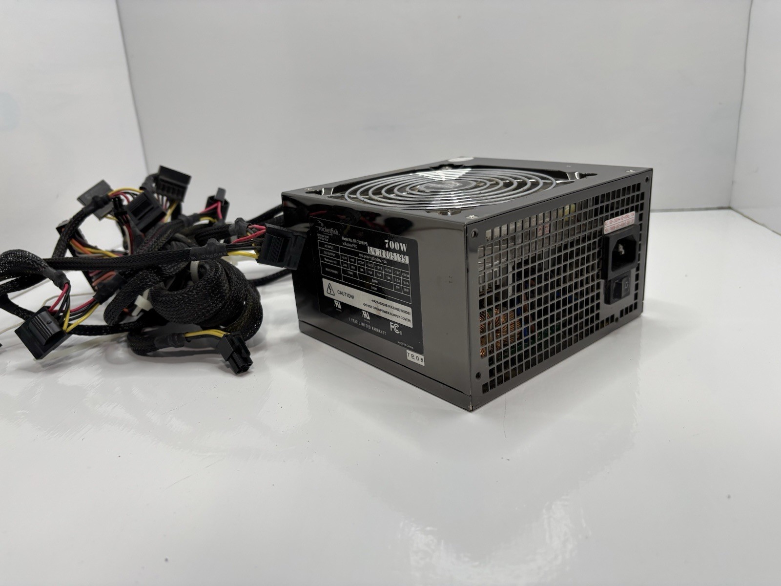 RocketFish PowerSupply 700W