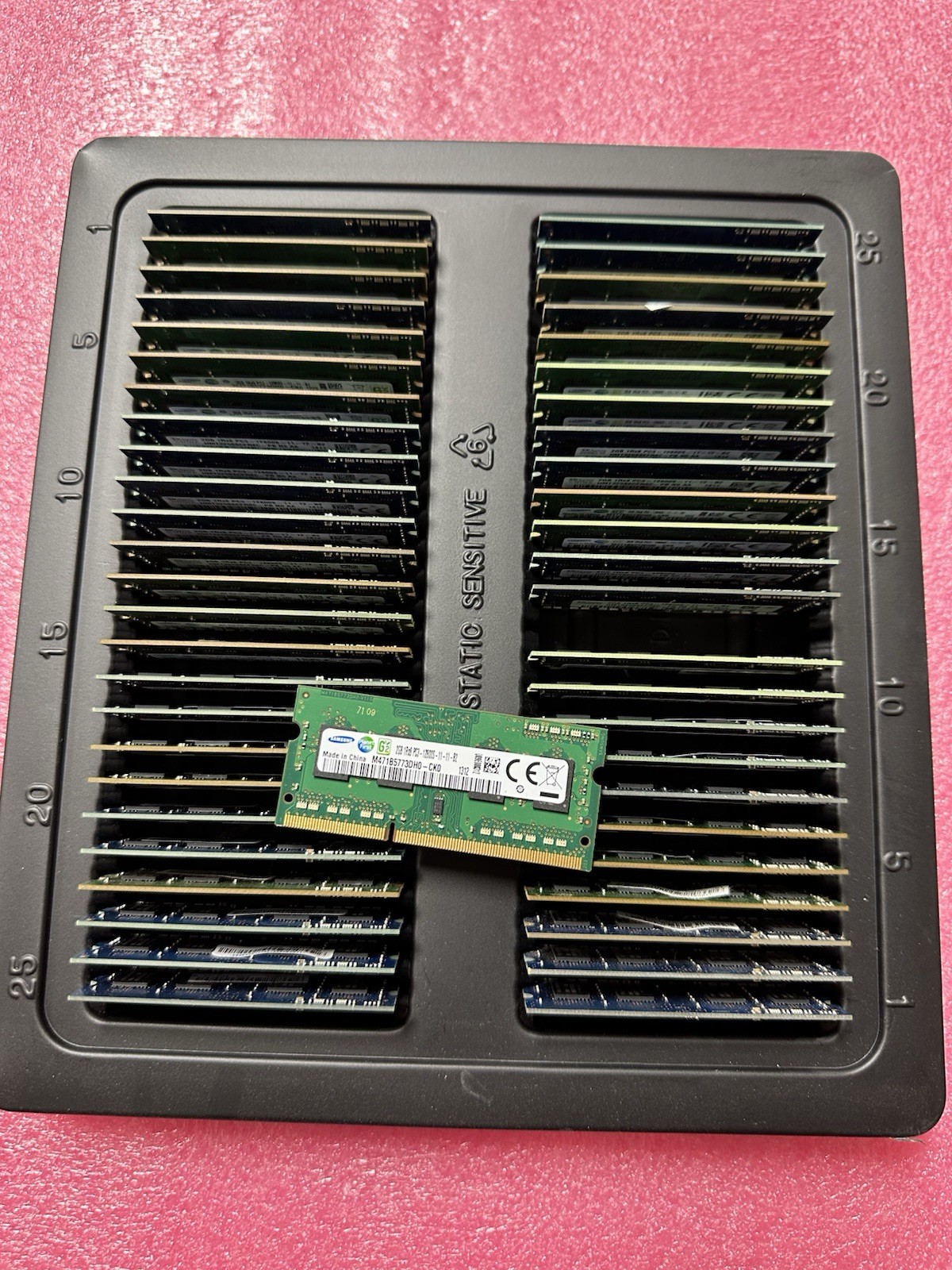 100GB – Mix Lot of 50 2GB PC3 DDR3 PC3-12800S (DDR3-1600) Laptop RAM Tested