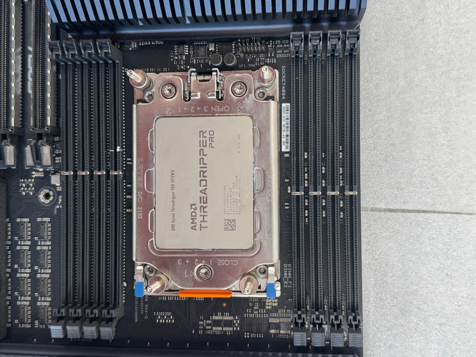 AMD Threadripper PRO 3975WX+ASUS WRX80E-SAGE SE WIFI+SilverStone IceGem 360 AIO