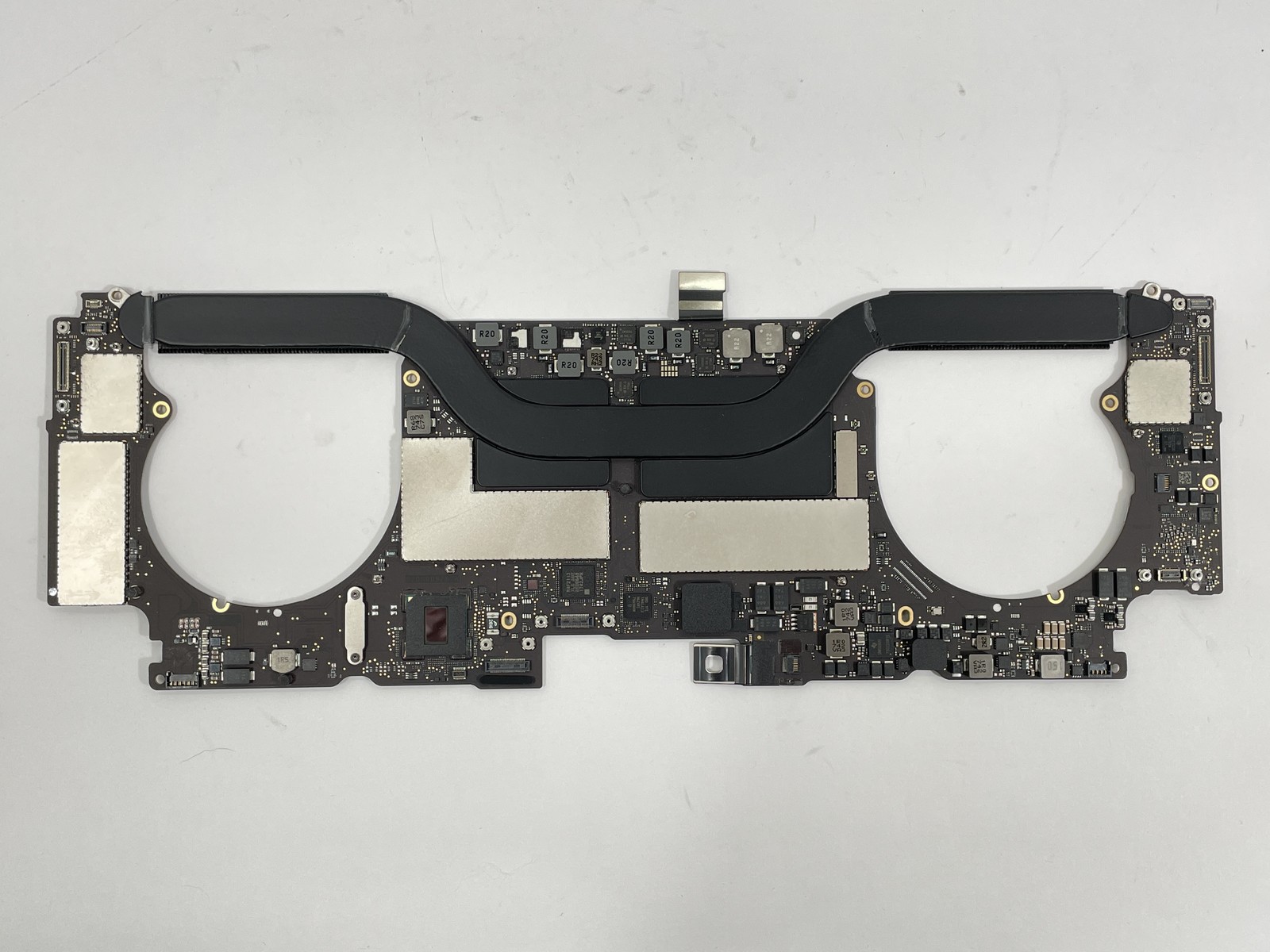 Apple MacBook Pro A1707 Logic Board i7-7700HQ 250GB SSD 16GB RAM 820-00928-A