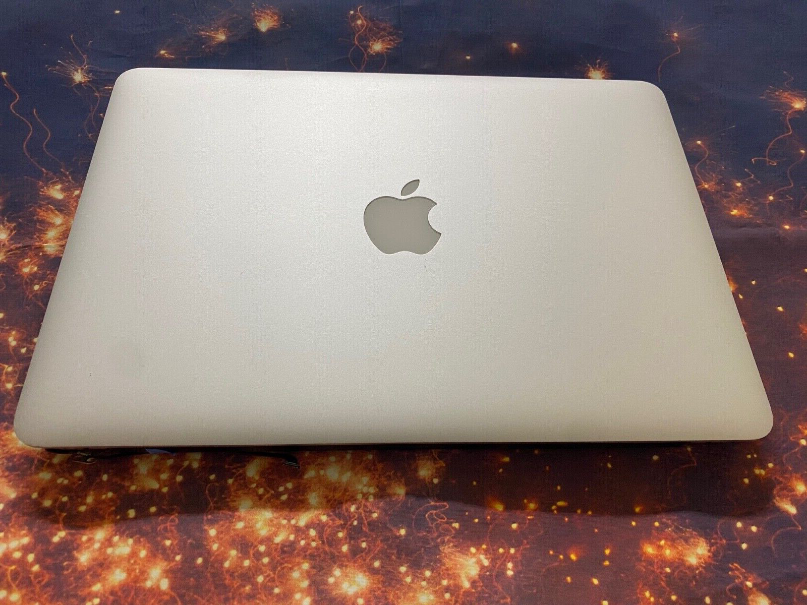 2015 Genuine OEM Apple MacBook Pro 15″ A1398 LCD Display Assembly. 661-02532