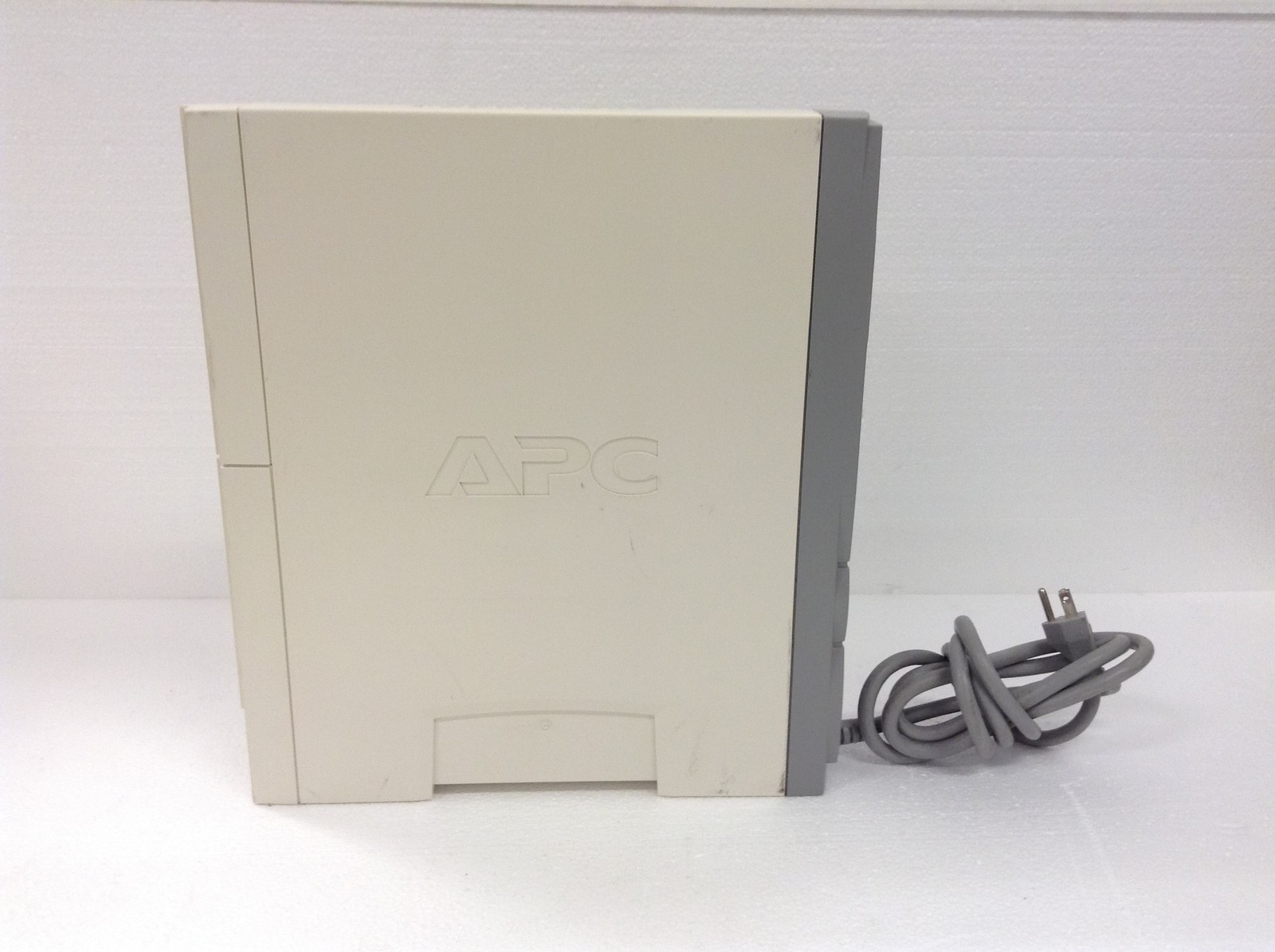 APC Back-UPS RS 1000 BR1000 8 Outlet Battery Backup 600W, No Batteries FREE SHIP