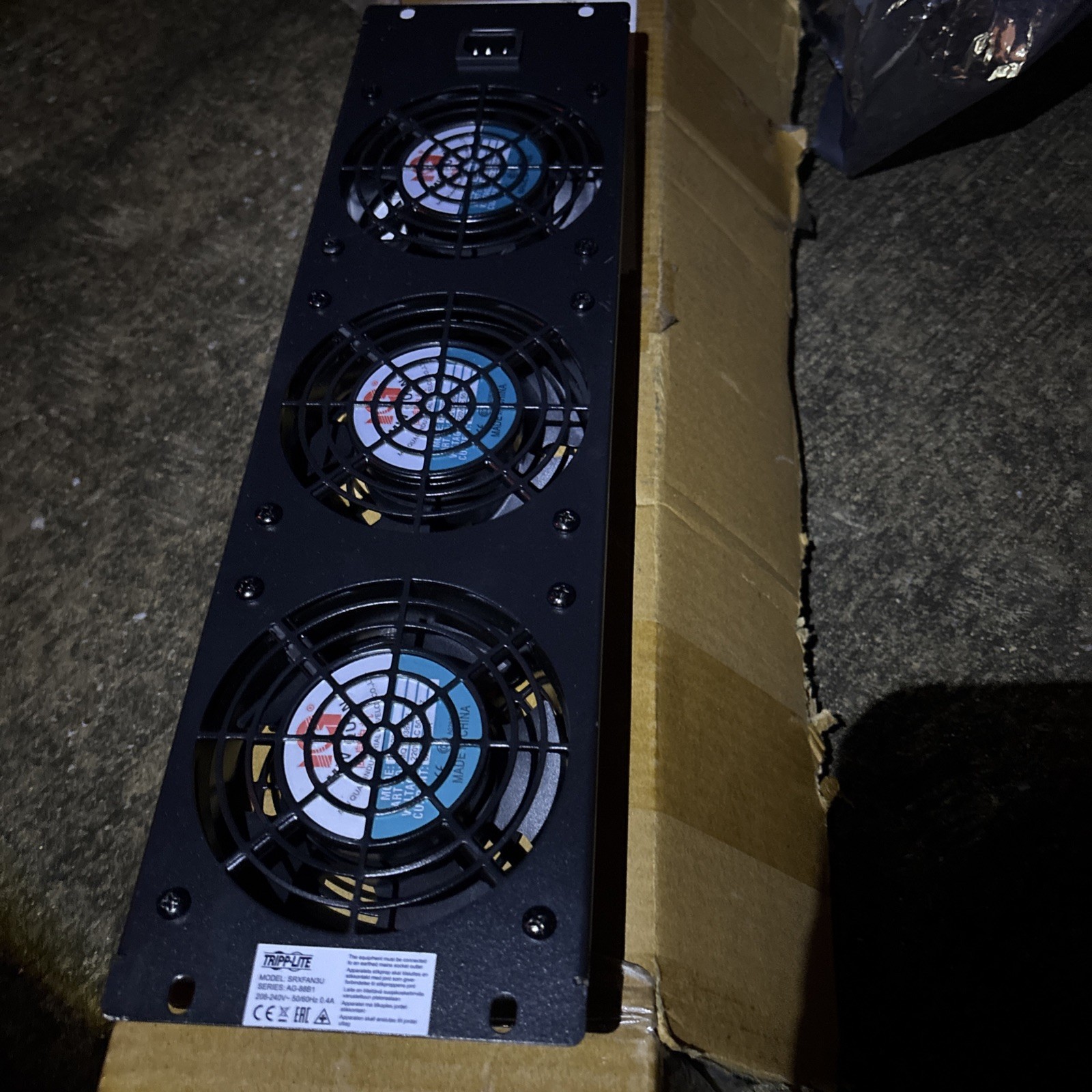 Tripp Lite SRFAN3U SmartRack 3U Fan Panel 5 High-Performance Fans, 120V Fan.