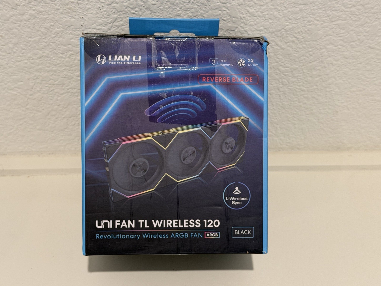 Lian Li UNI FAN TL Wireless 120mm Reverse Blade ARGB Black 3-Pack 4-Pin