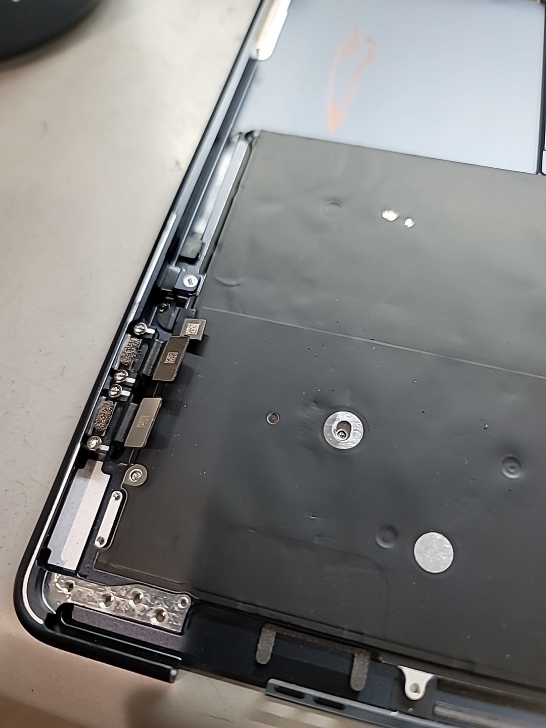 OEM 13.6″ Apple MacBook Air 2022 M2 Midnight Top Caset Keyboard A Grade A2681