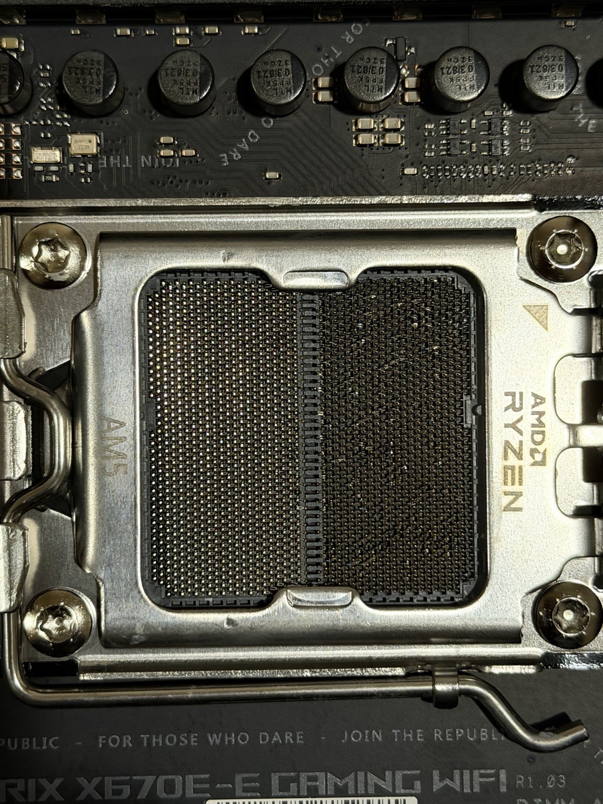 ASUS ROG Strix X670E-E Gaming WiFi AM5 ATX AMD Motherboard Bent Pins (as Is).