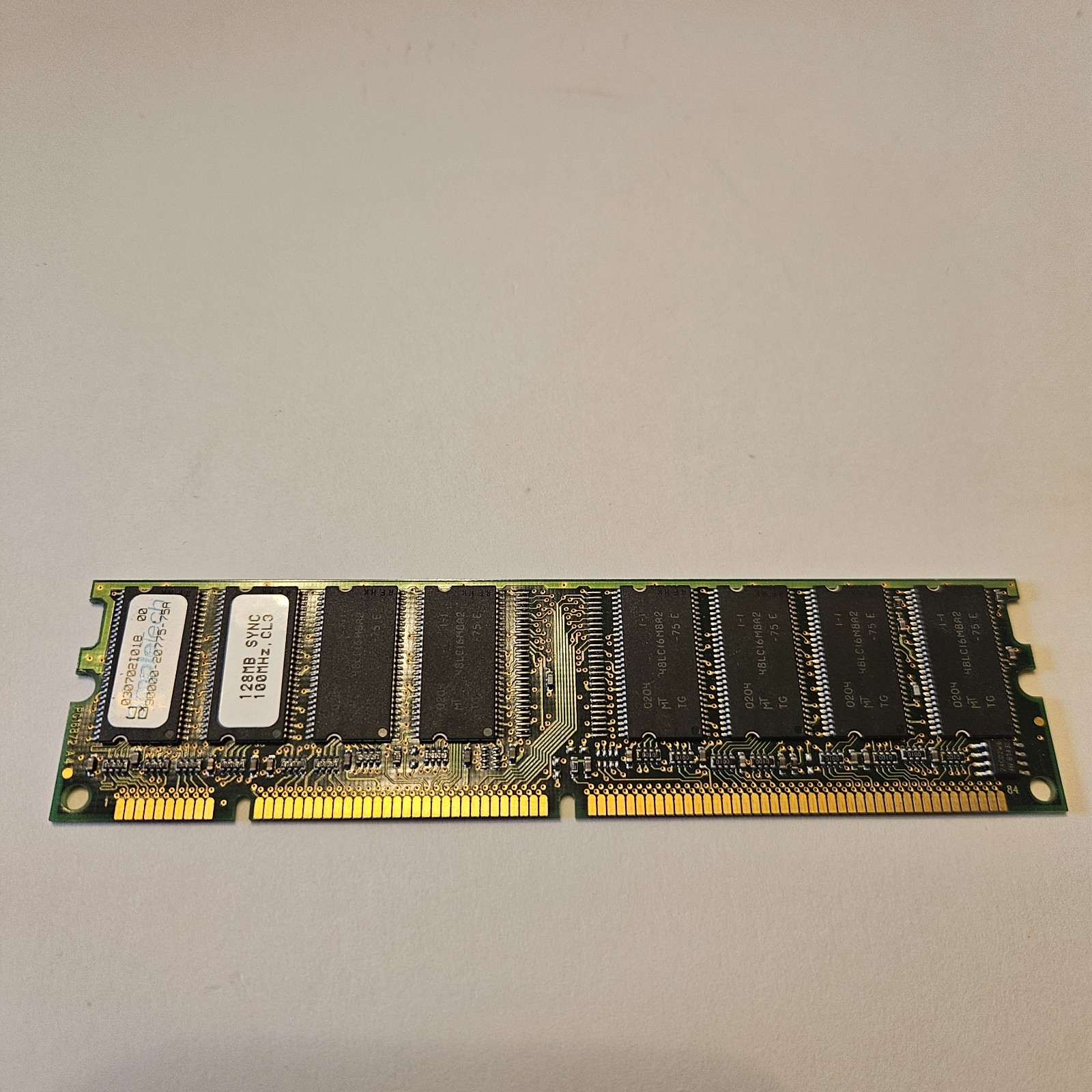 Infineon 128MB PC100 SDRAM 168-Pin DIMM 100MHz CL3 Desktop Memory RAM Module