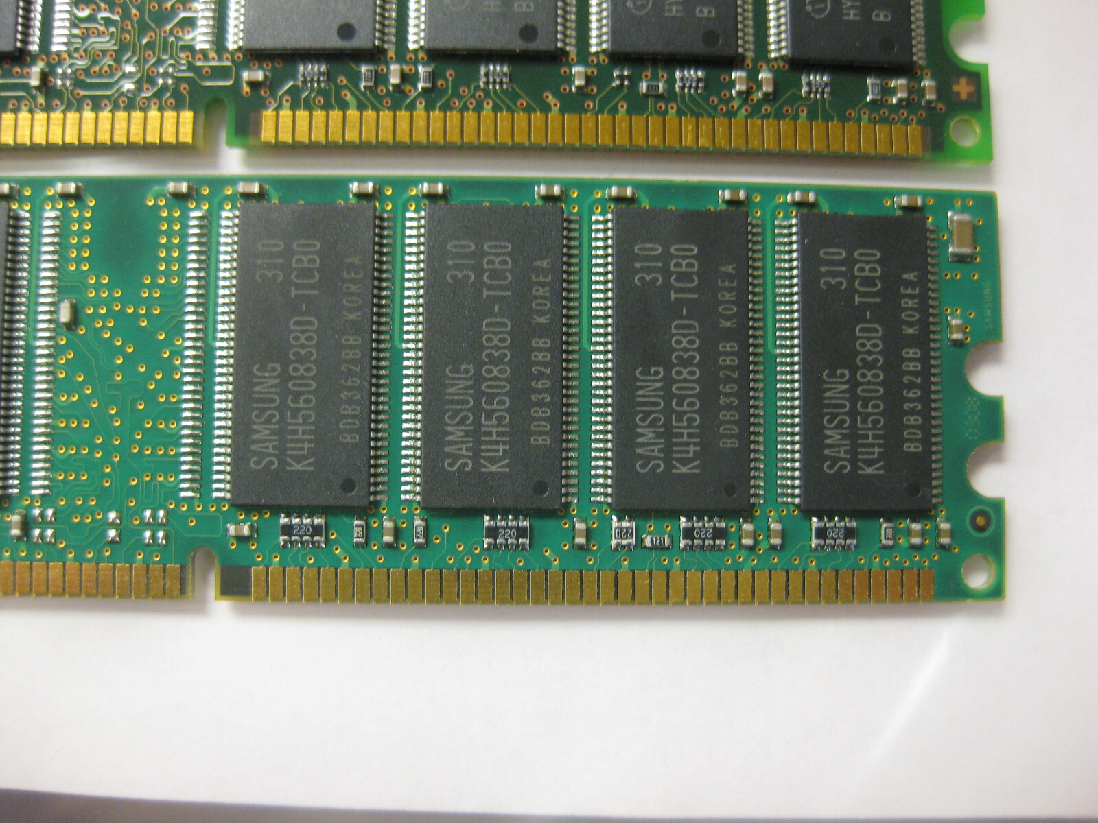 1GB 2x512MB DDR-266 PC-2100 CL2.5 2.5V DIMM ECC, Infineon Samsung