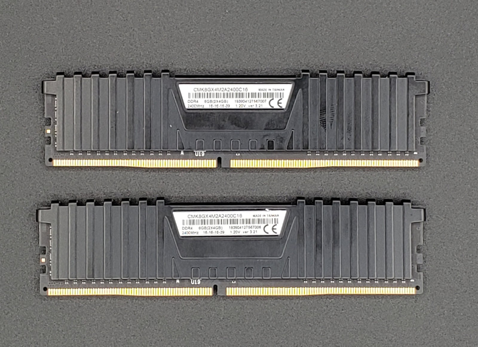Corsair VENGEANCE LPX 8GB (2x4GB) DDR4-2400MHz RAM (CMK8GX4M2A2400C16)