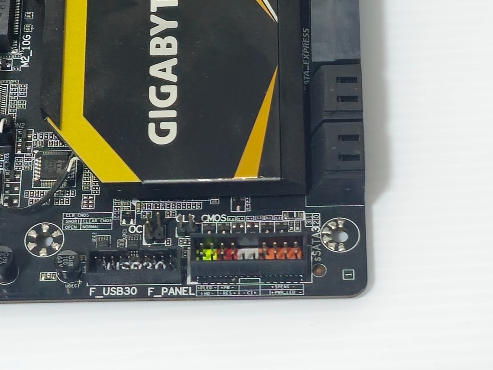 Gigabyte GA-X99-UD4 LGA2011-3 ATX Motherboard Intel X99 DDR4 USB 3.0