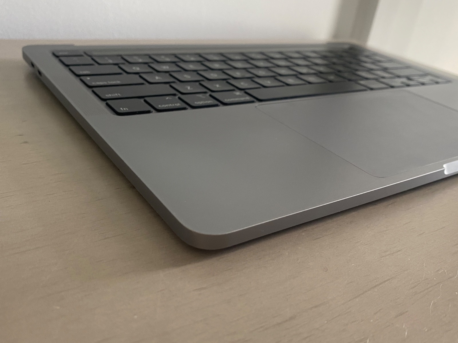 MacBook Pro 13 A2289 Palmrest Top Case Keyboard Touchpad Battery Count 586 Gray