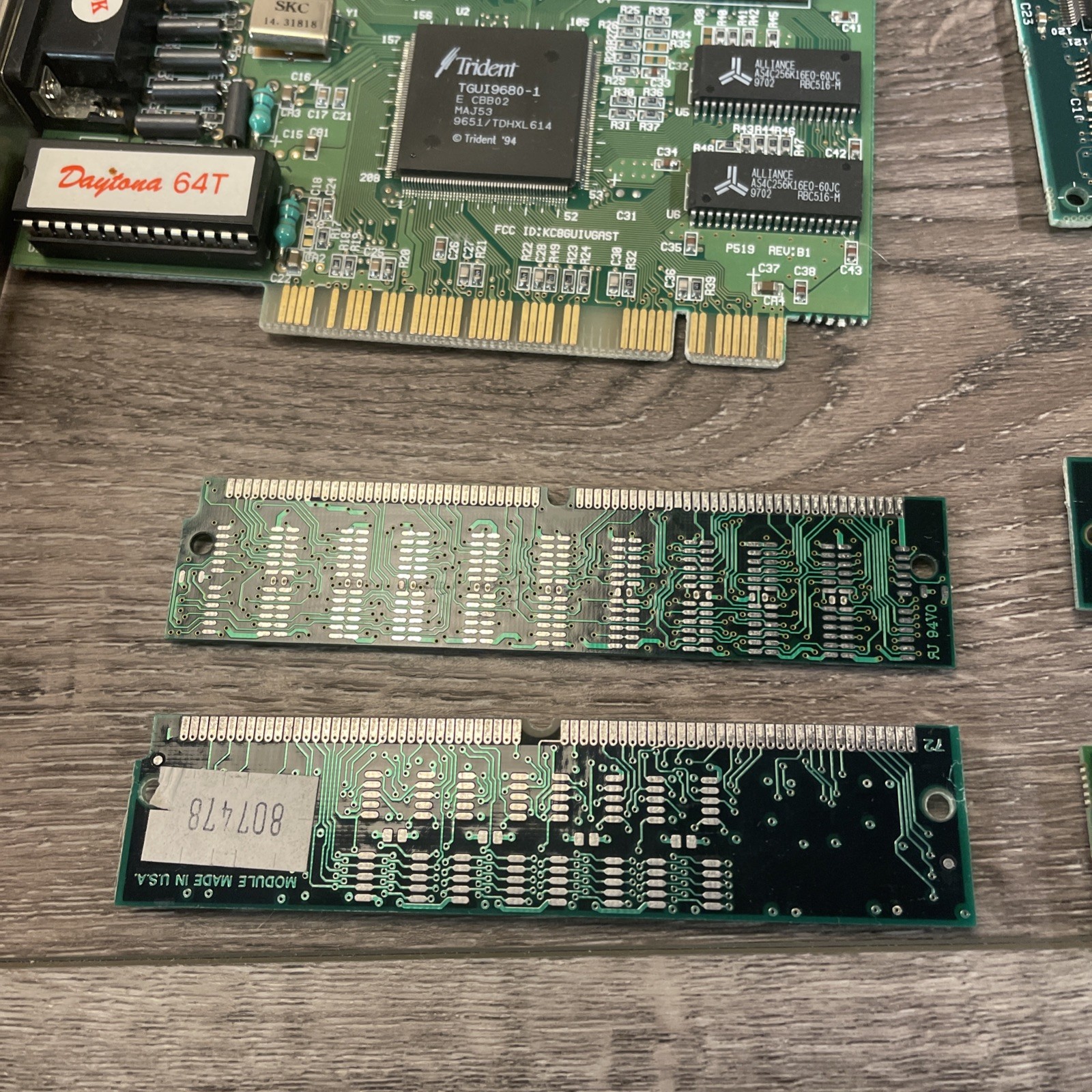 UNTESTED Gold SOYO SY-4SAW2 Intel 486 Motherboard Combo Trident Daytona 64T PCI