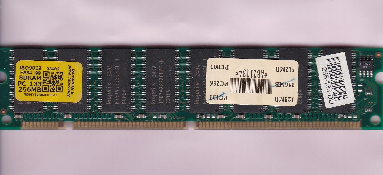Hynix 256MB PC133 SDRAM 168-Pin Desktop DIMM Memory RAM Stick SDHY32M64168-H