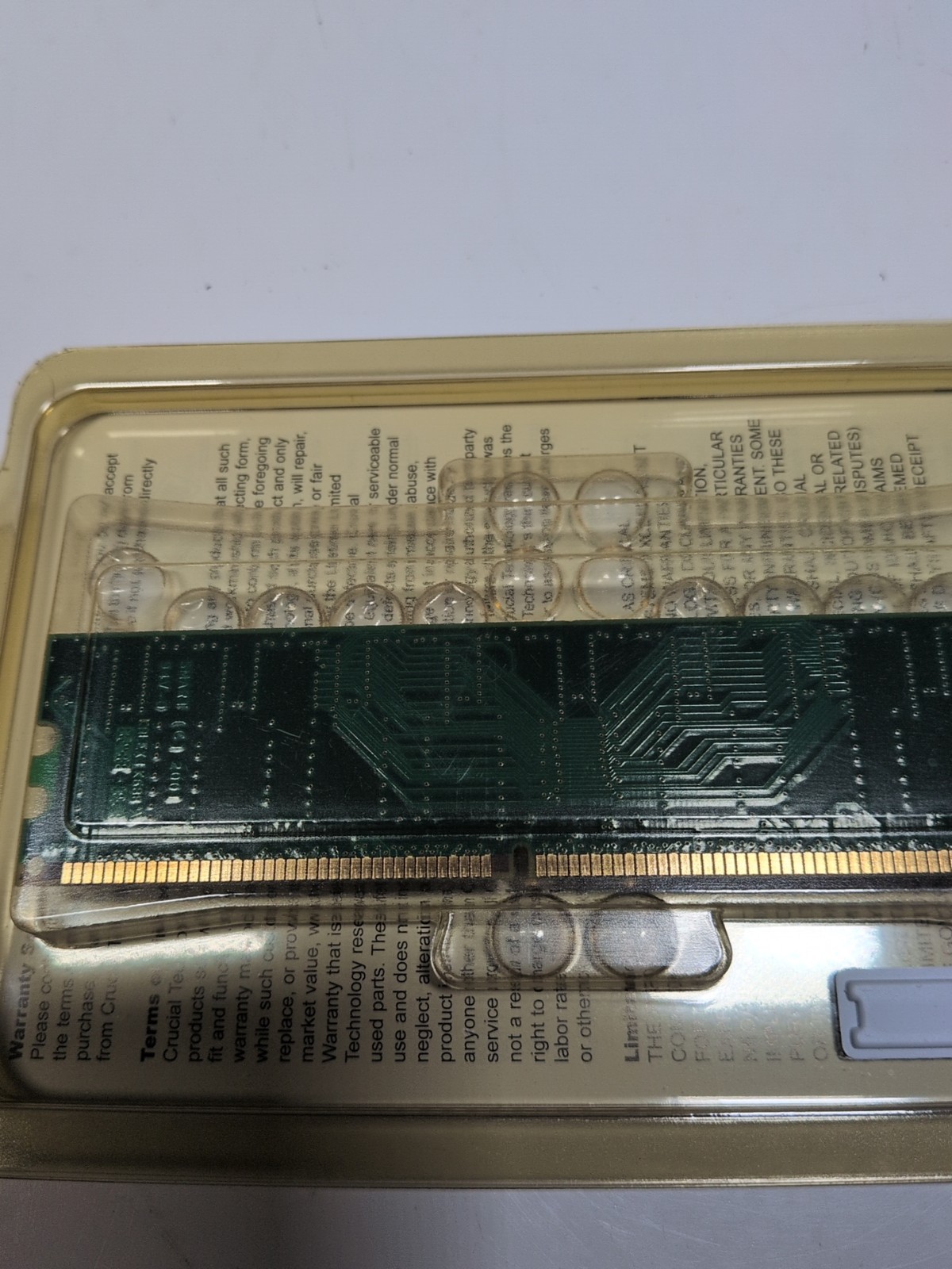 Crucial 512MB – DDR – 266MHz – CL2.5 / CT6464Z265 NOS