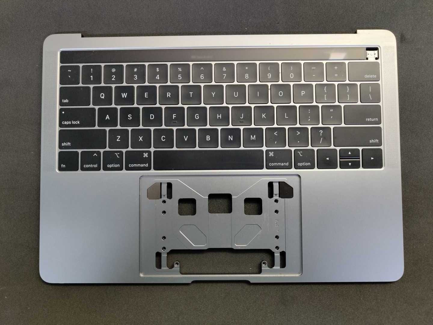 OEM Apple MacBook Pro A1989 Palmrest Keyboard Top Case
