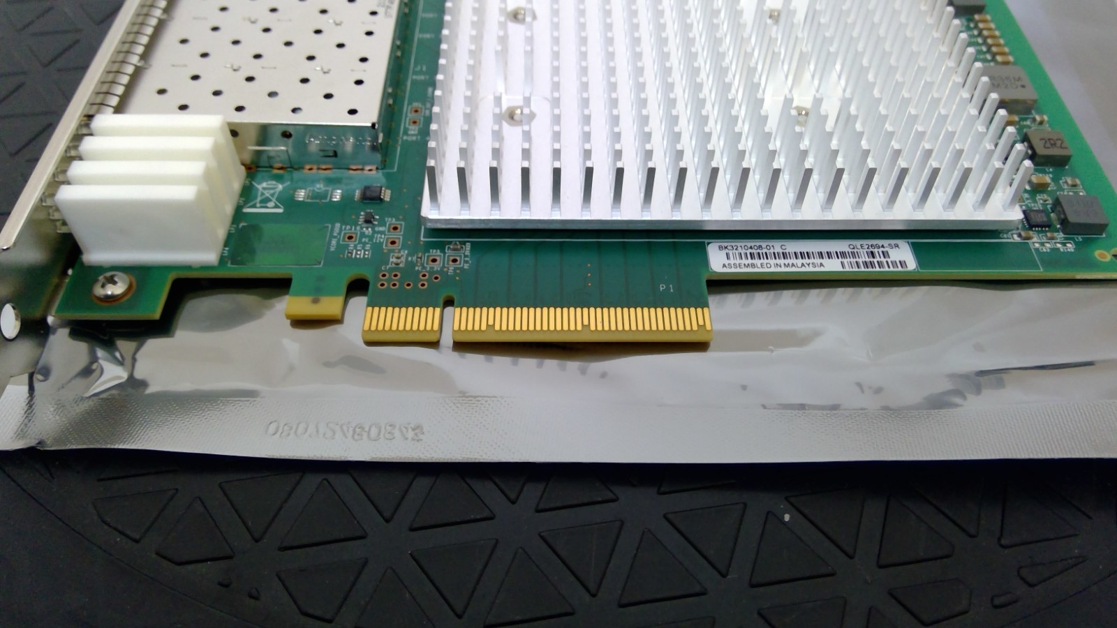 QLogic 16Gbs Quad Port FC PCI Express Gen3 x16 HBA QLE2694-SR