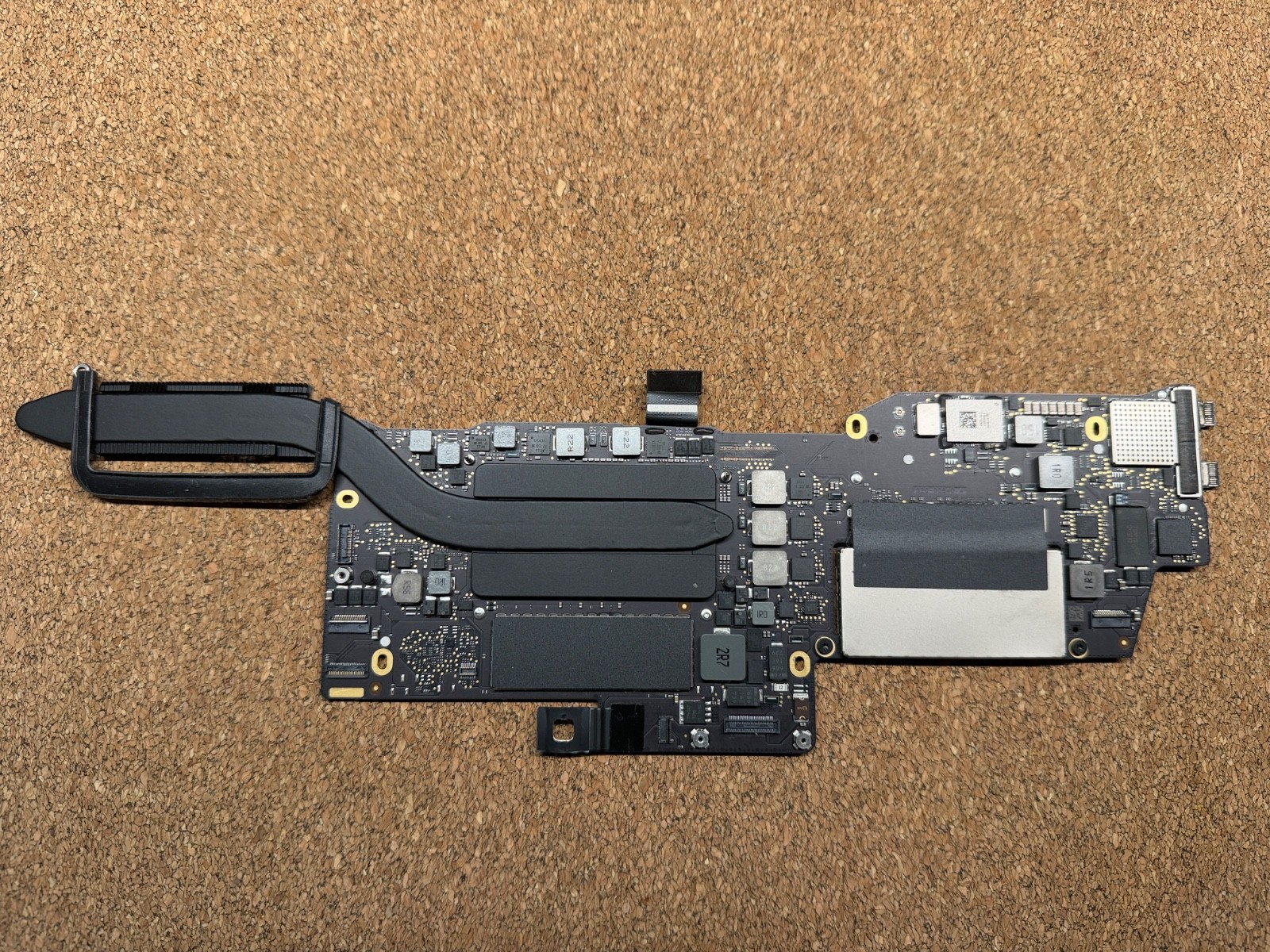 OEM 13″ MacBook Pro 13″ A1708 Logic Board Core i5 8GB 256GB SSD Bad USB port