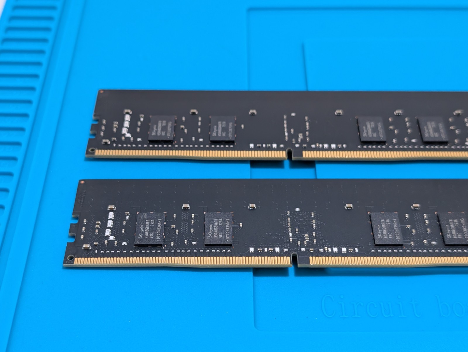 Lot of (4) SK hynix 8GB (32GB) 1Rx8 PC4-2666V Server Memory Ram