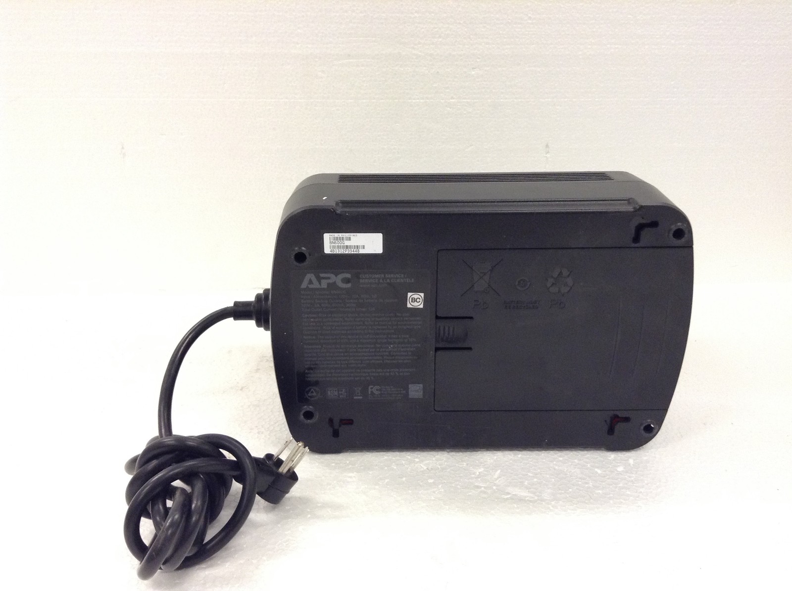 APC Back-UPS 600 BN600G 600VA 360W 8 Oulets Battery Backup No Battery FREE SHIP