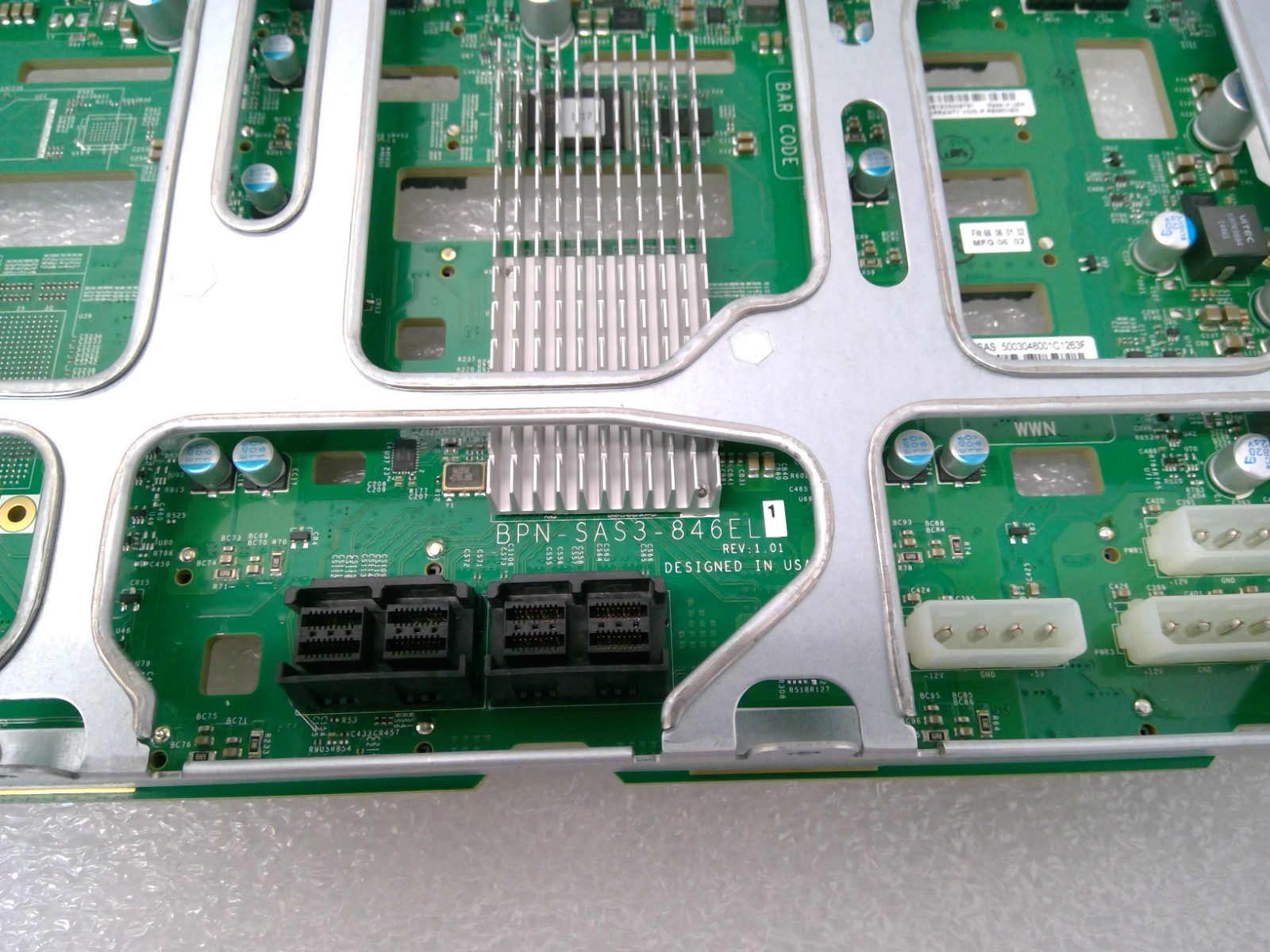 Supermicro BPN-SAS3-846EL1 4U 24-Bay 12Gbps SAS3/SATA3 Single Expander Backplane