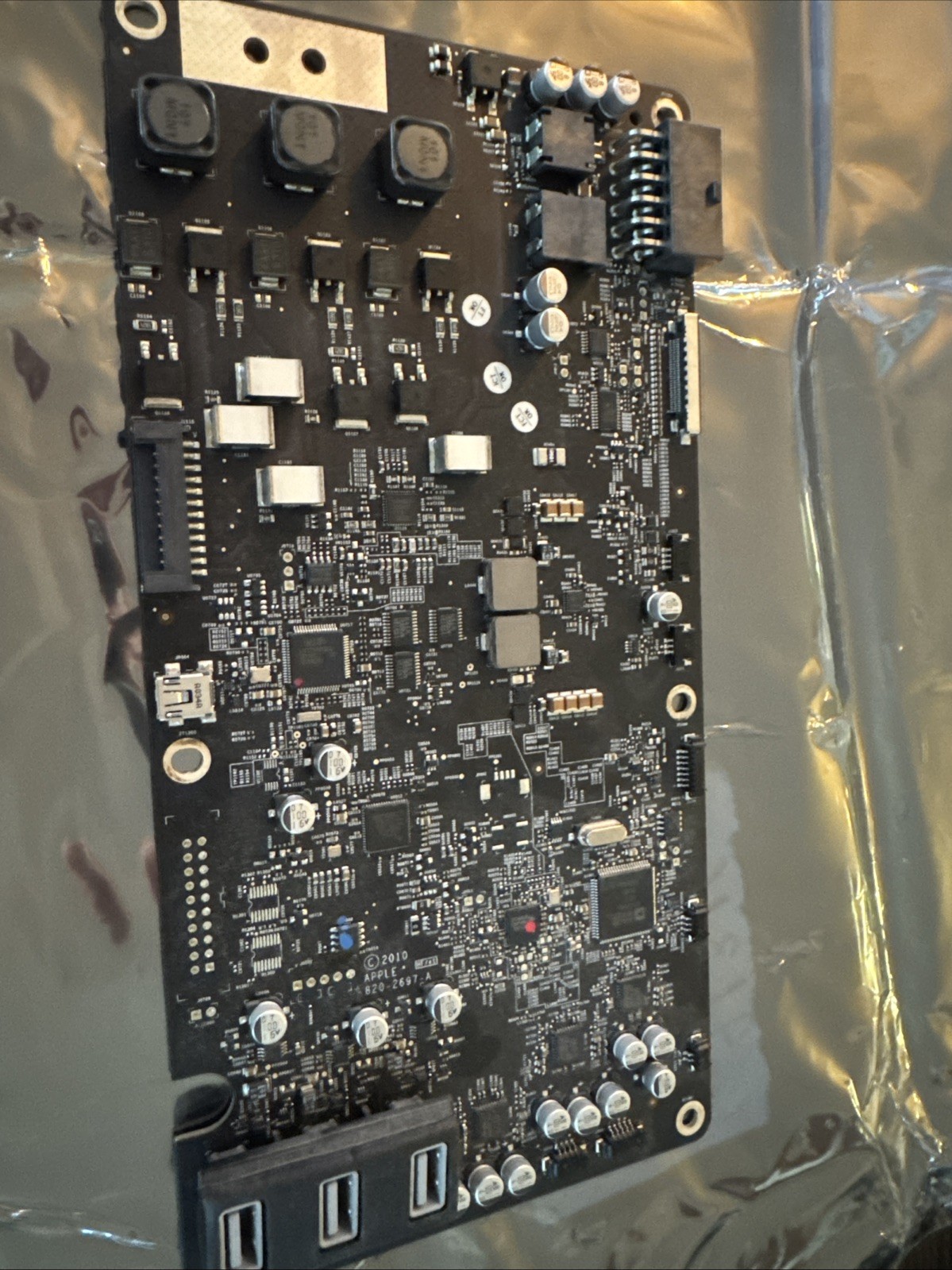 Genuine Apple A1316 27″ LED Cinema Display Mainboard Logic Board 820-2697-A